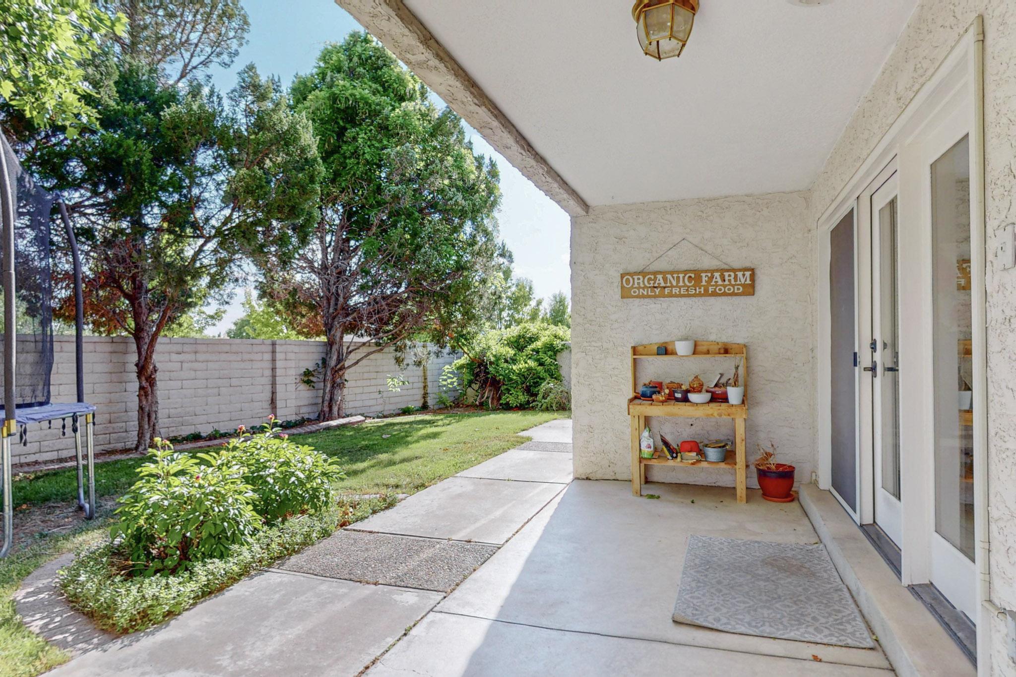 6400 Oak Hill NE