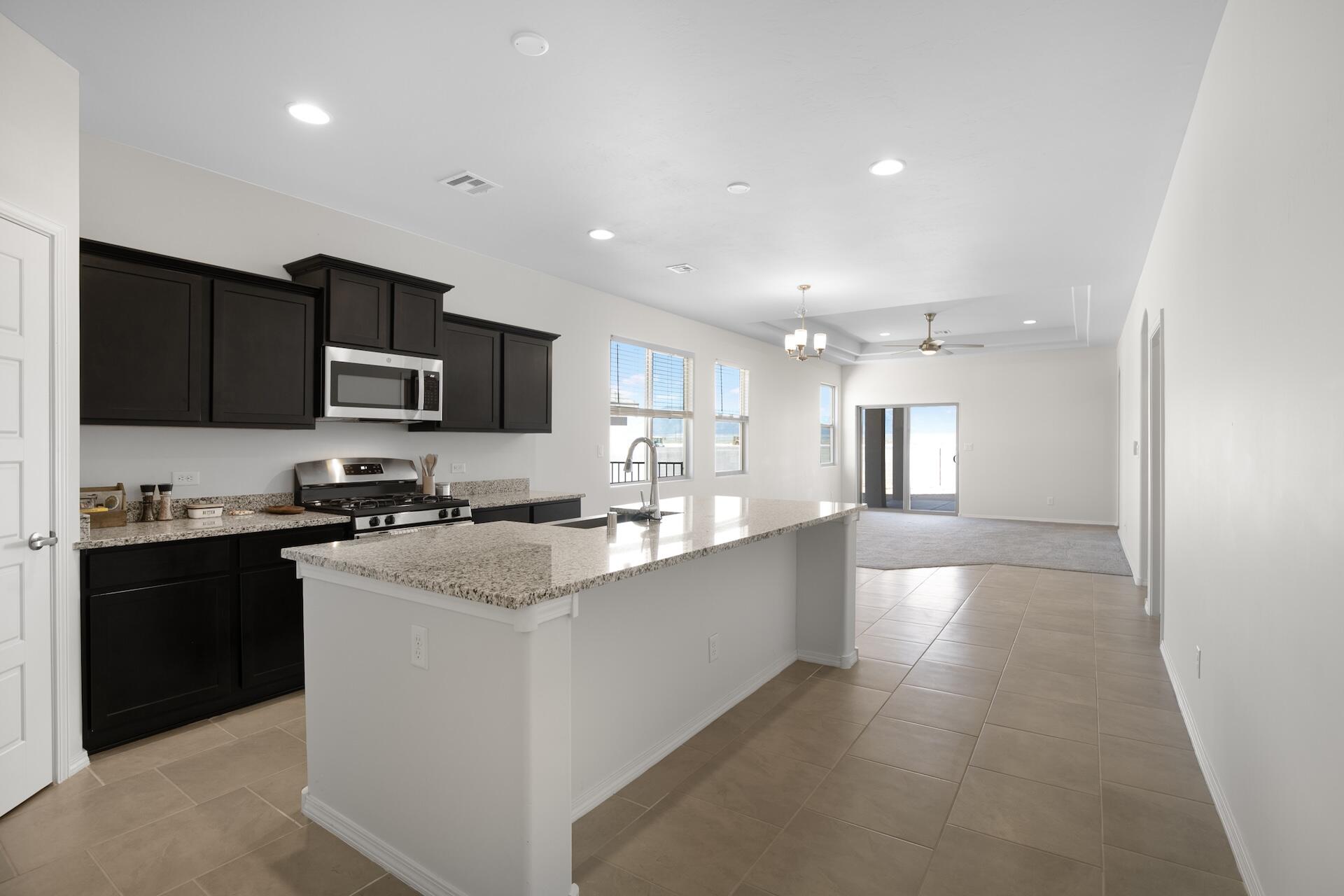 8 Enebro Place