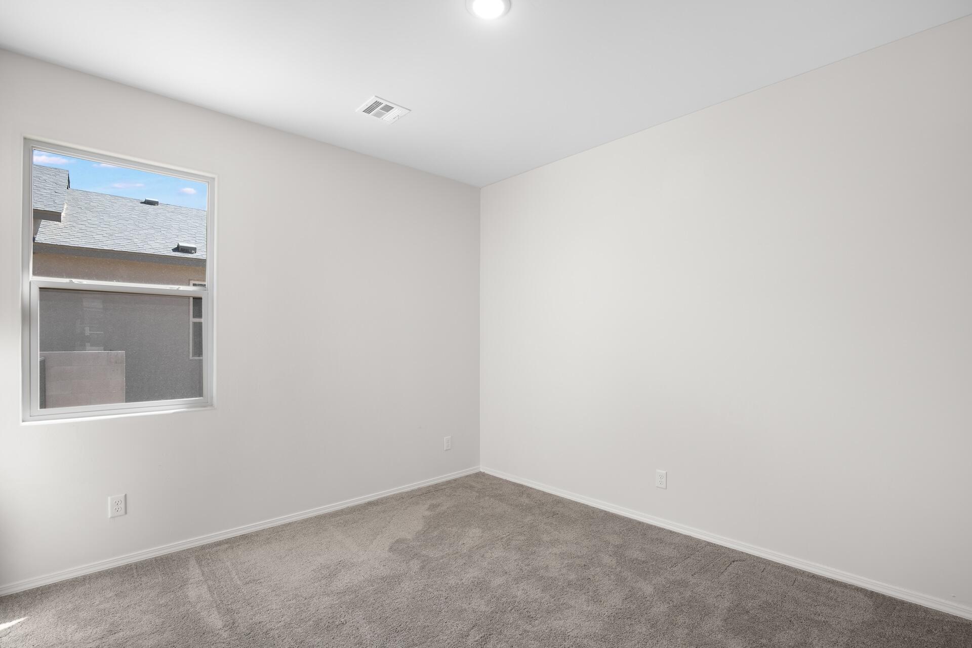 8 Enebro Place