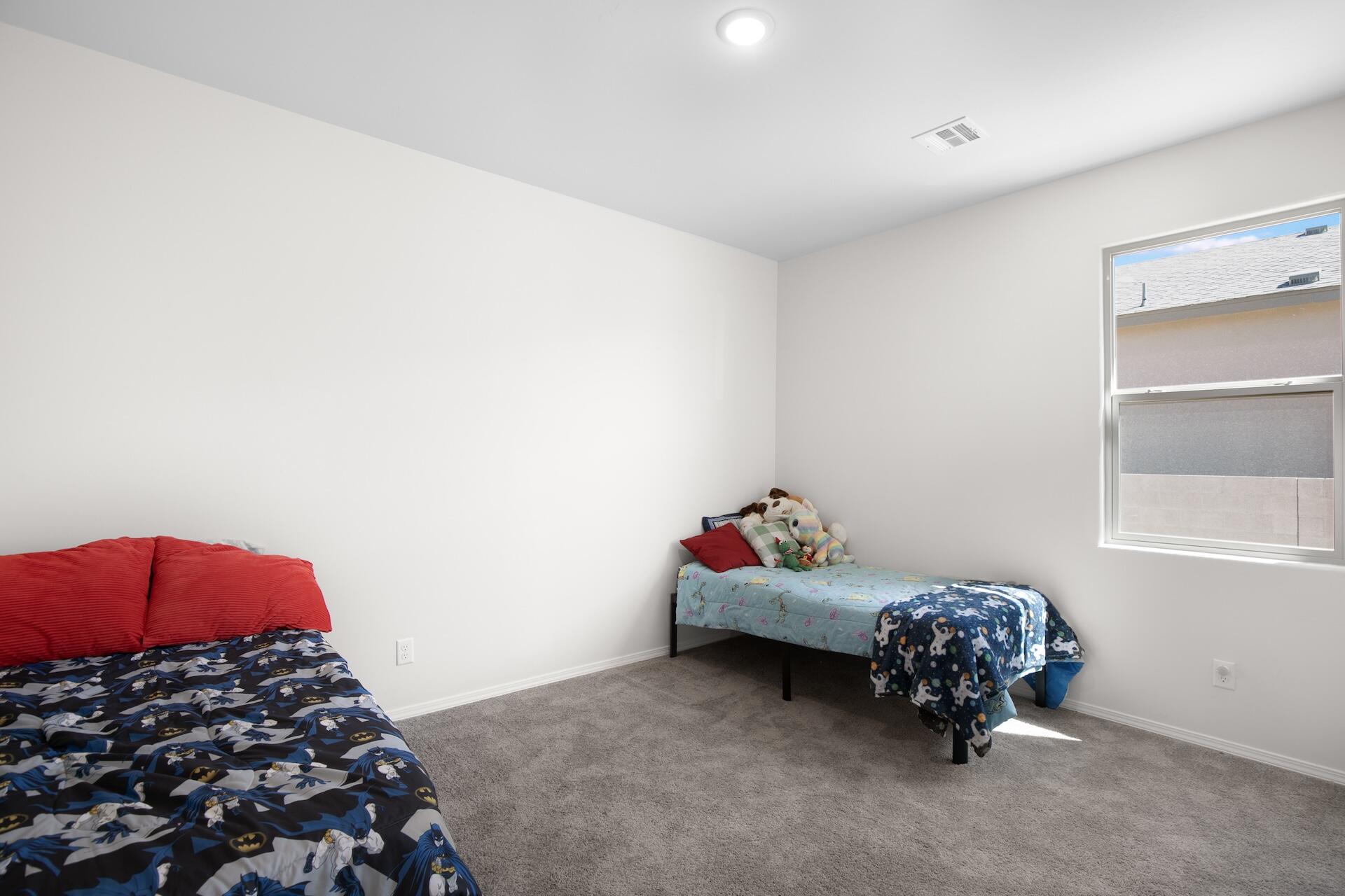 8 Enebro Place