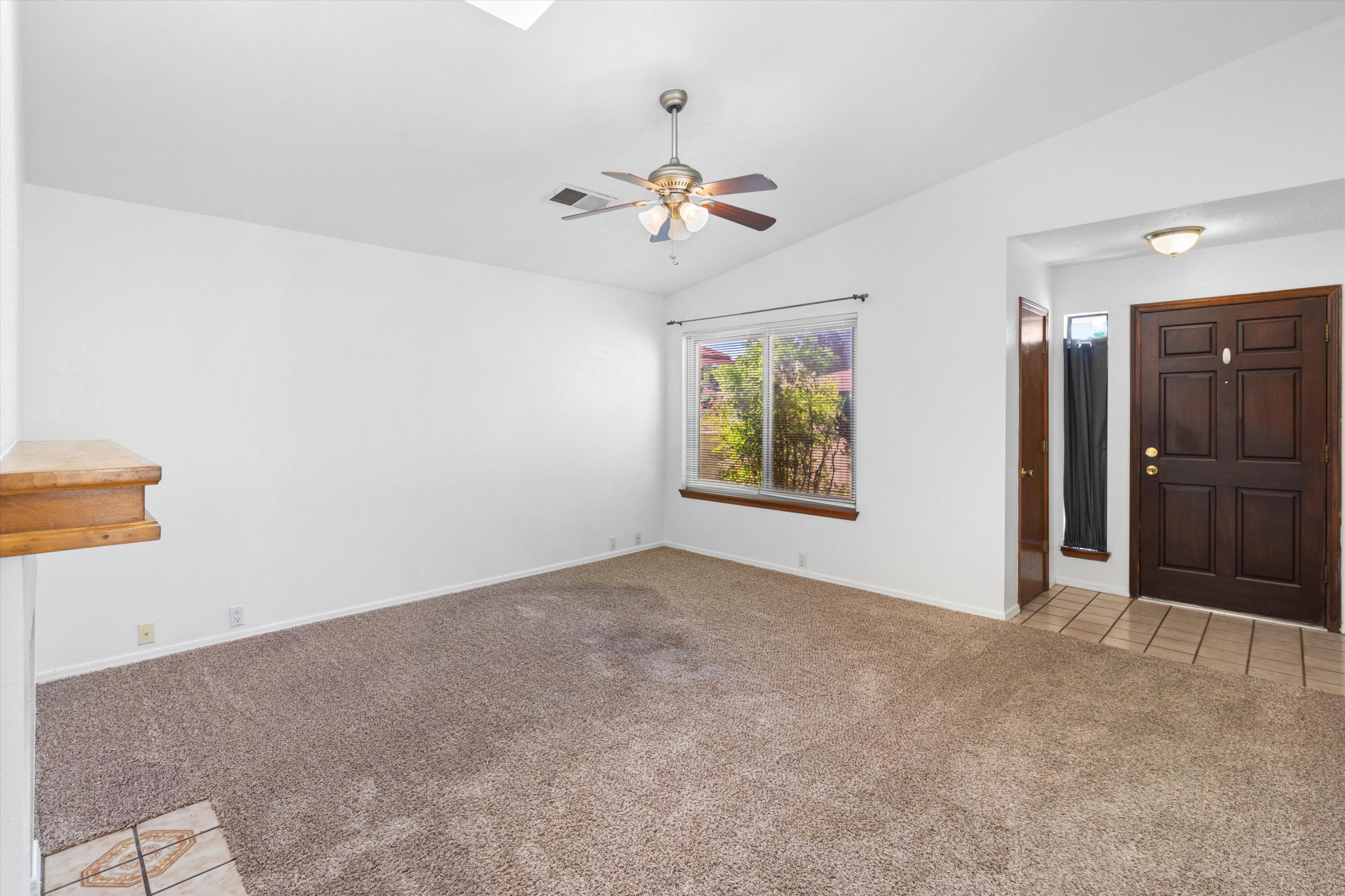 10521 Griffith Park Drive NE