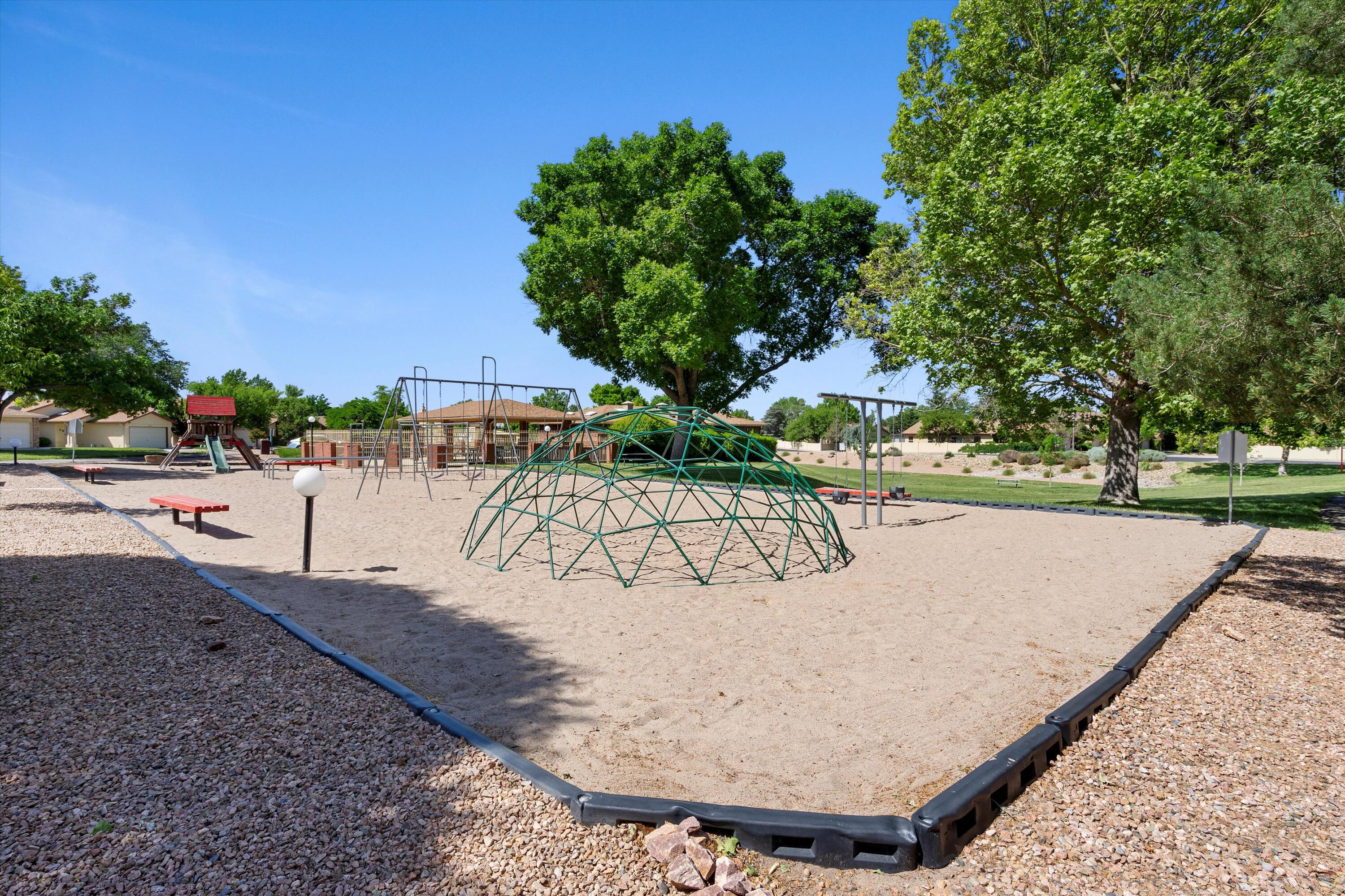 10521 Griffith Park Drive NE