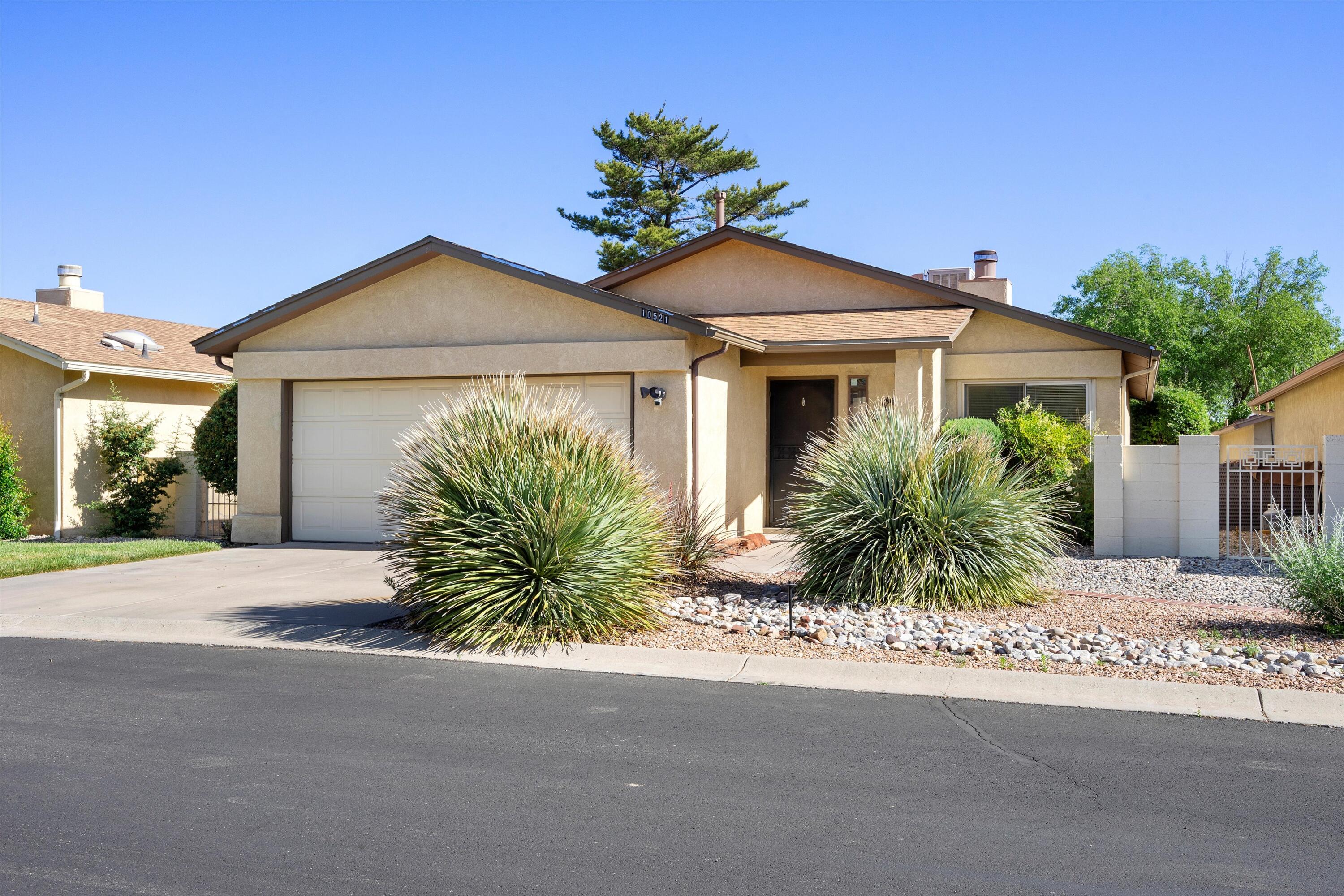 10521 Griffith Park Drive NE