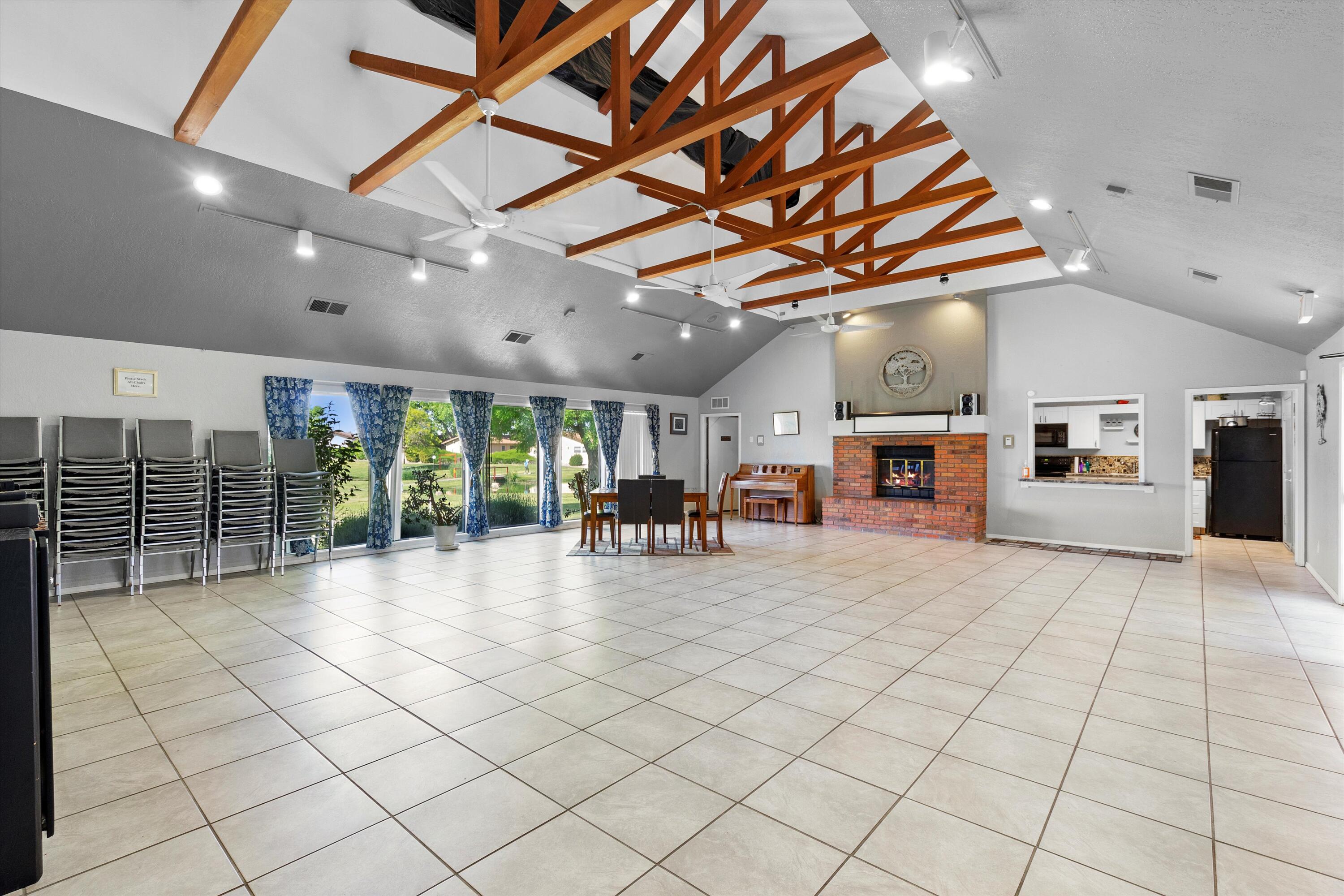 10521 Griffith Park Drive NE