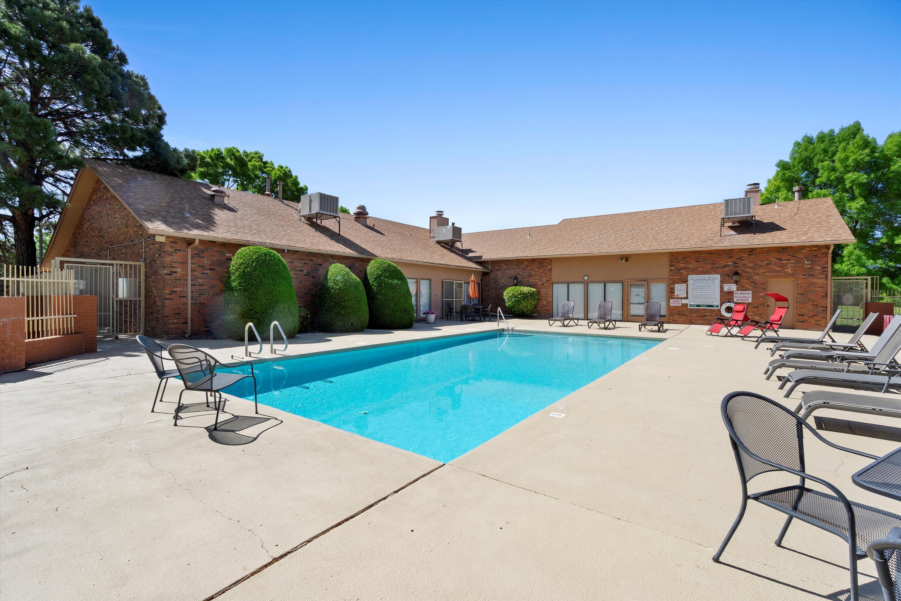 10521 Griffith Park Drive NE