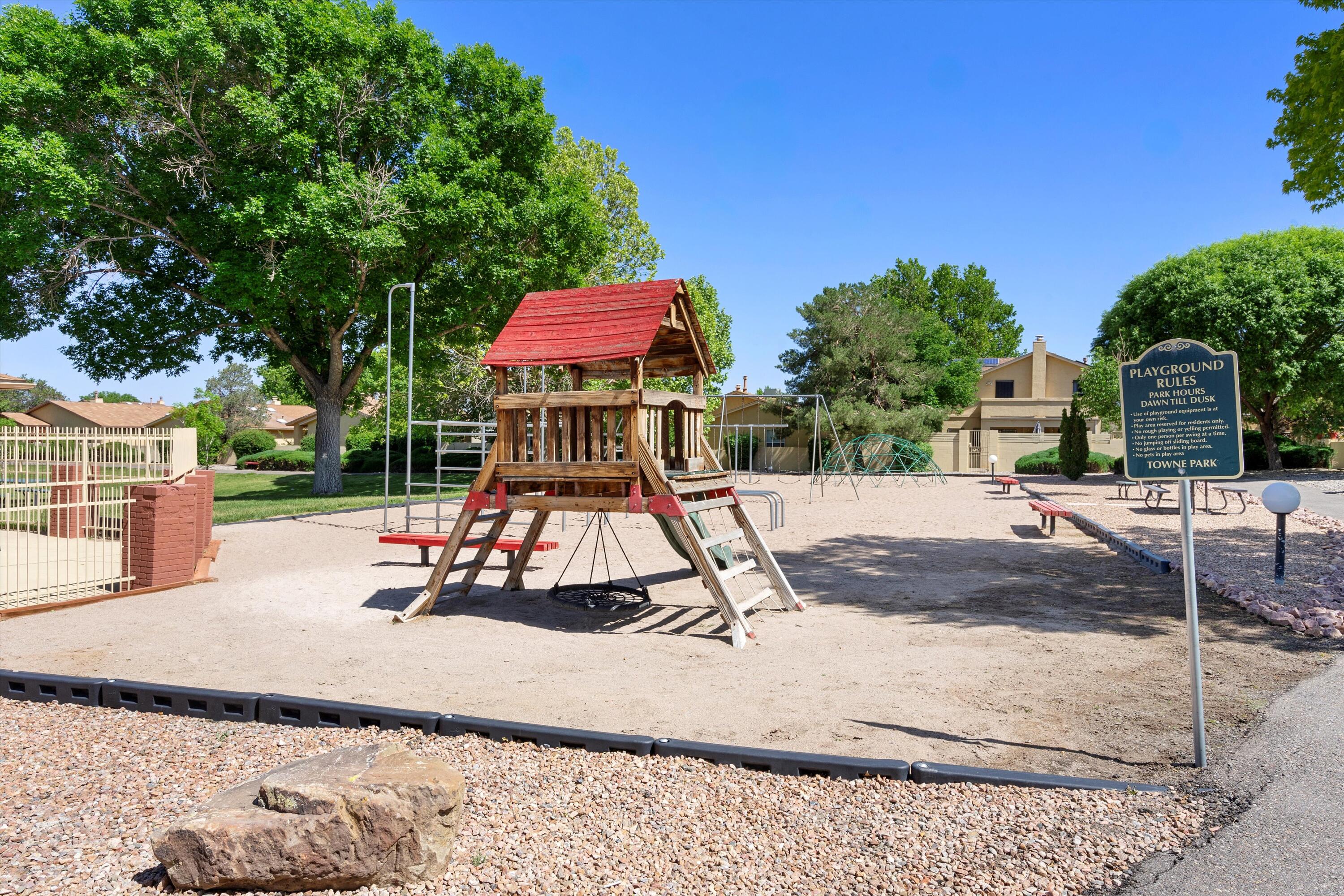 10521 Griffith Park Drive NE