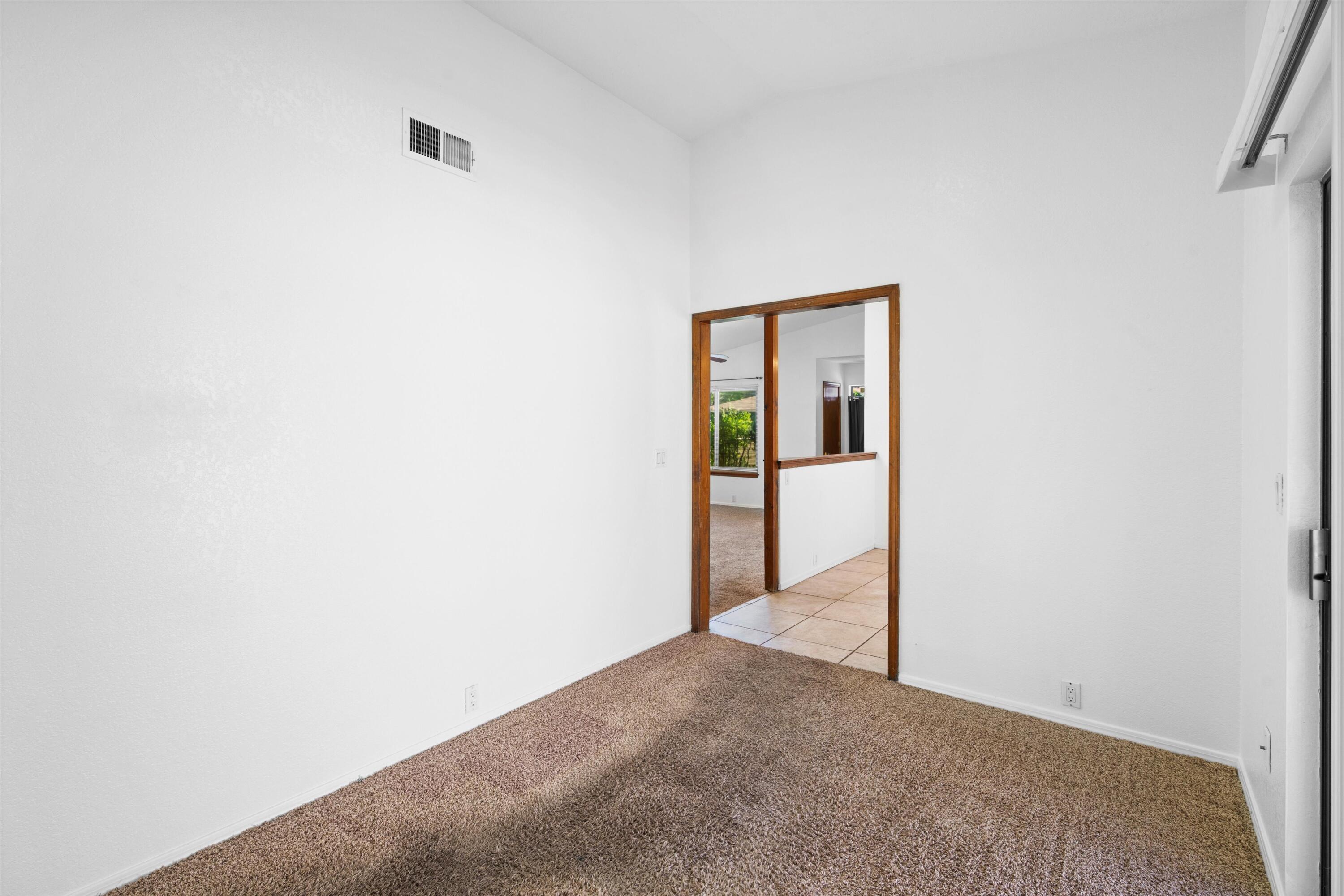 10521 Griffith Park Drive NE