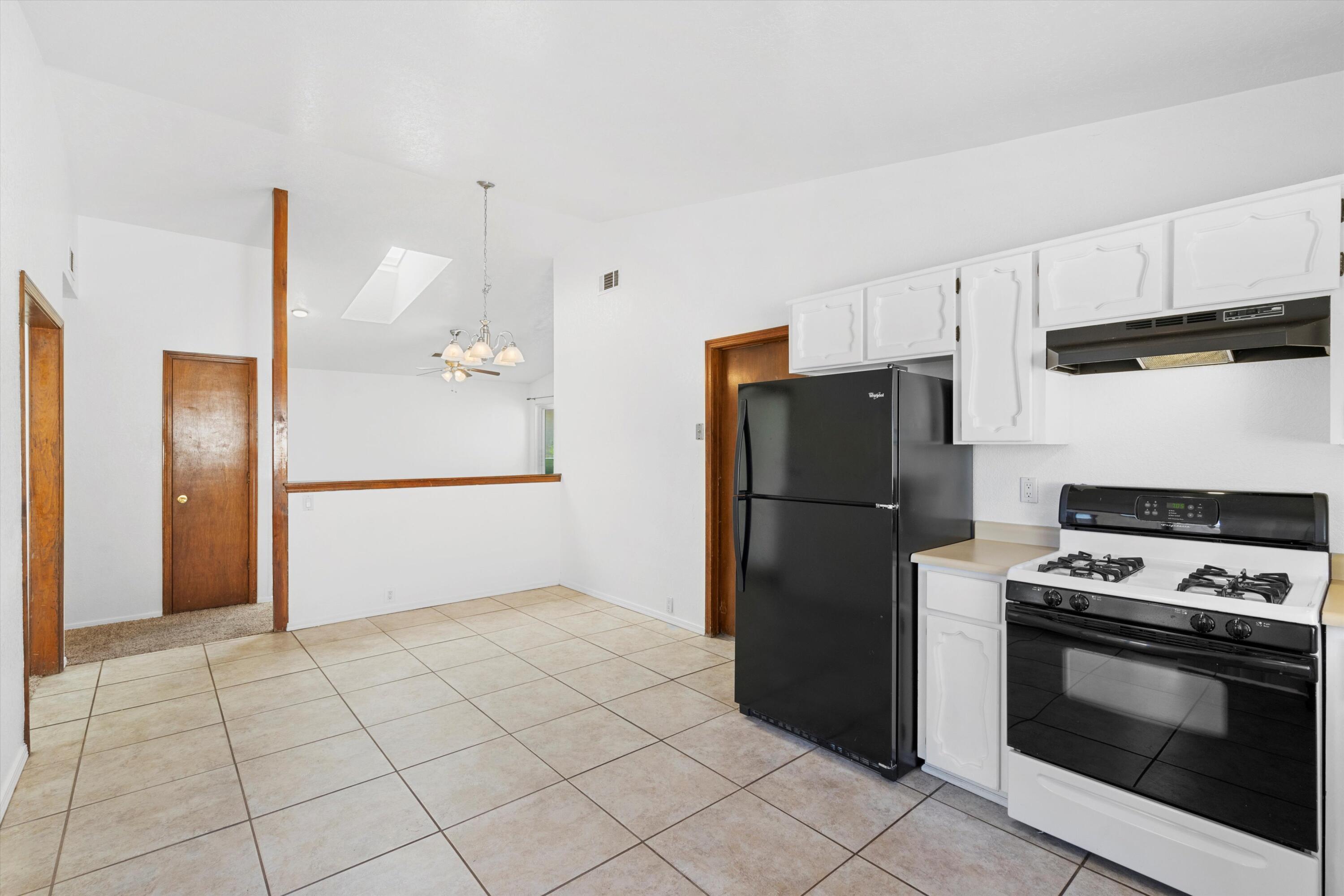 10521 Griffith Park Drive NE