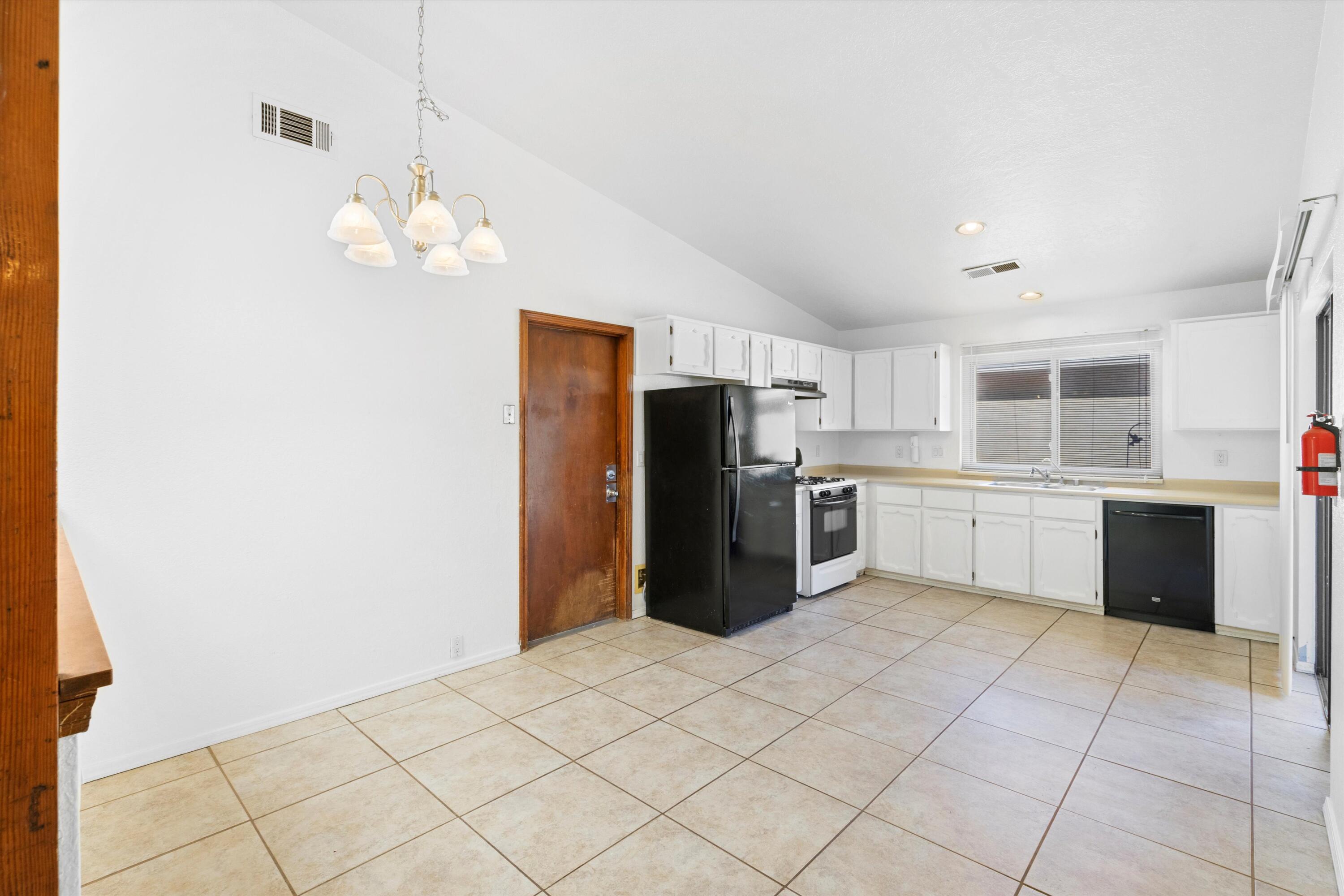 10521 Griffith Park Drive NE