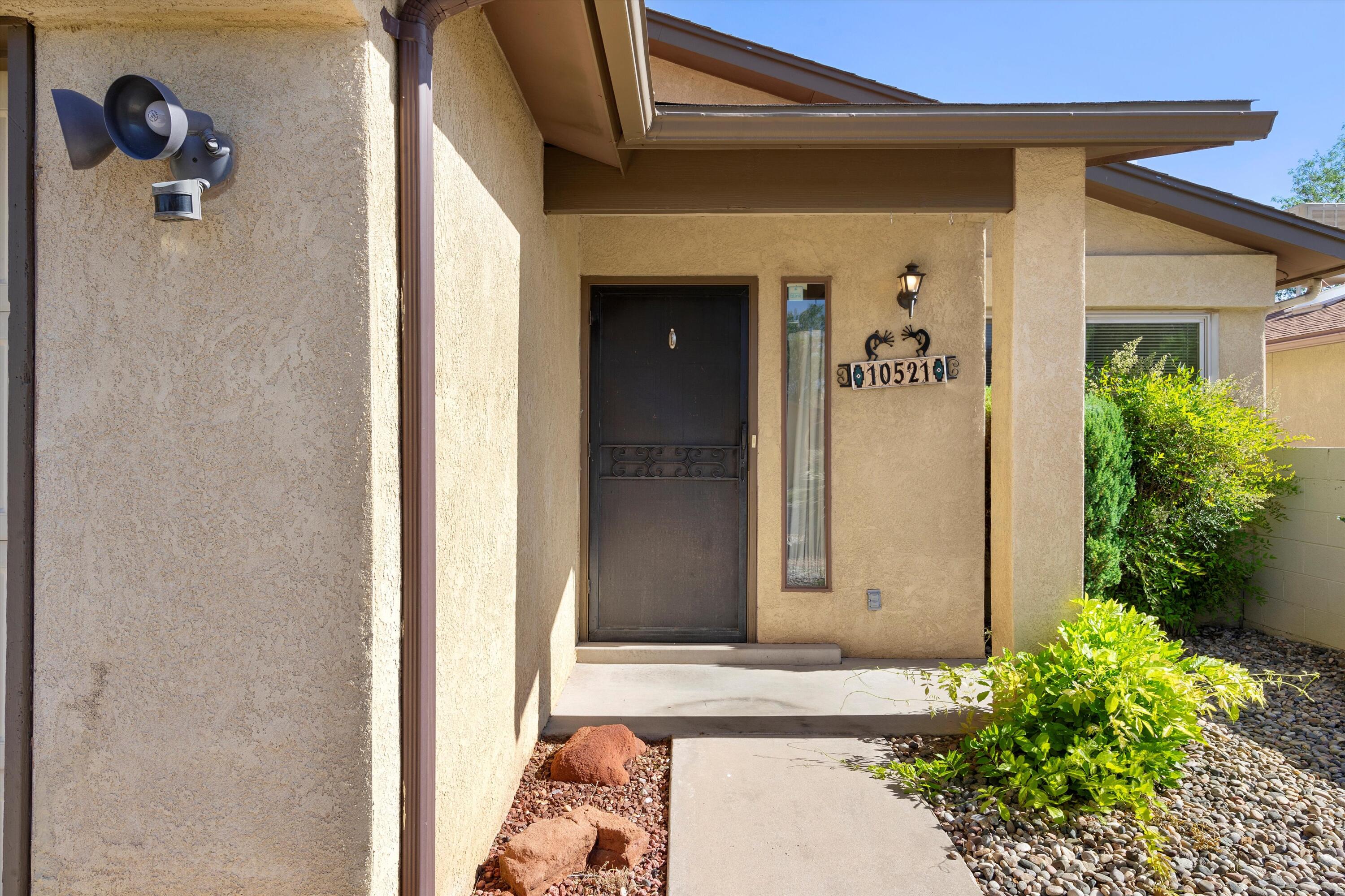 10521 Griffith Park Drive NE