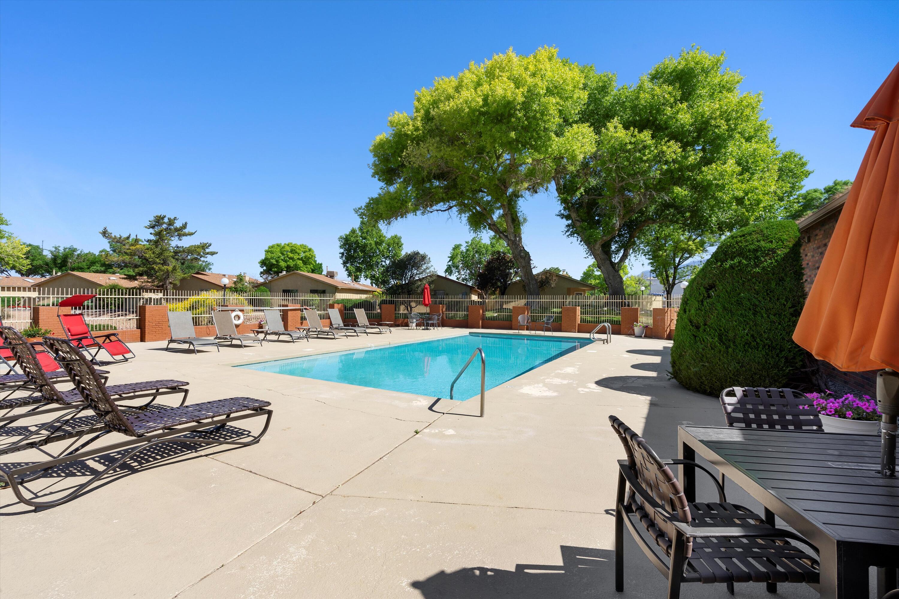 10521 Griffith Park Drive NE