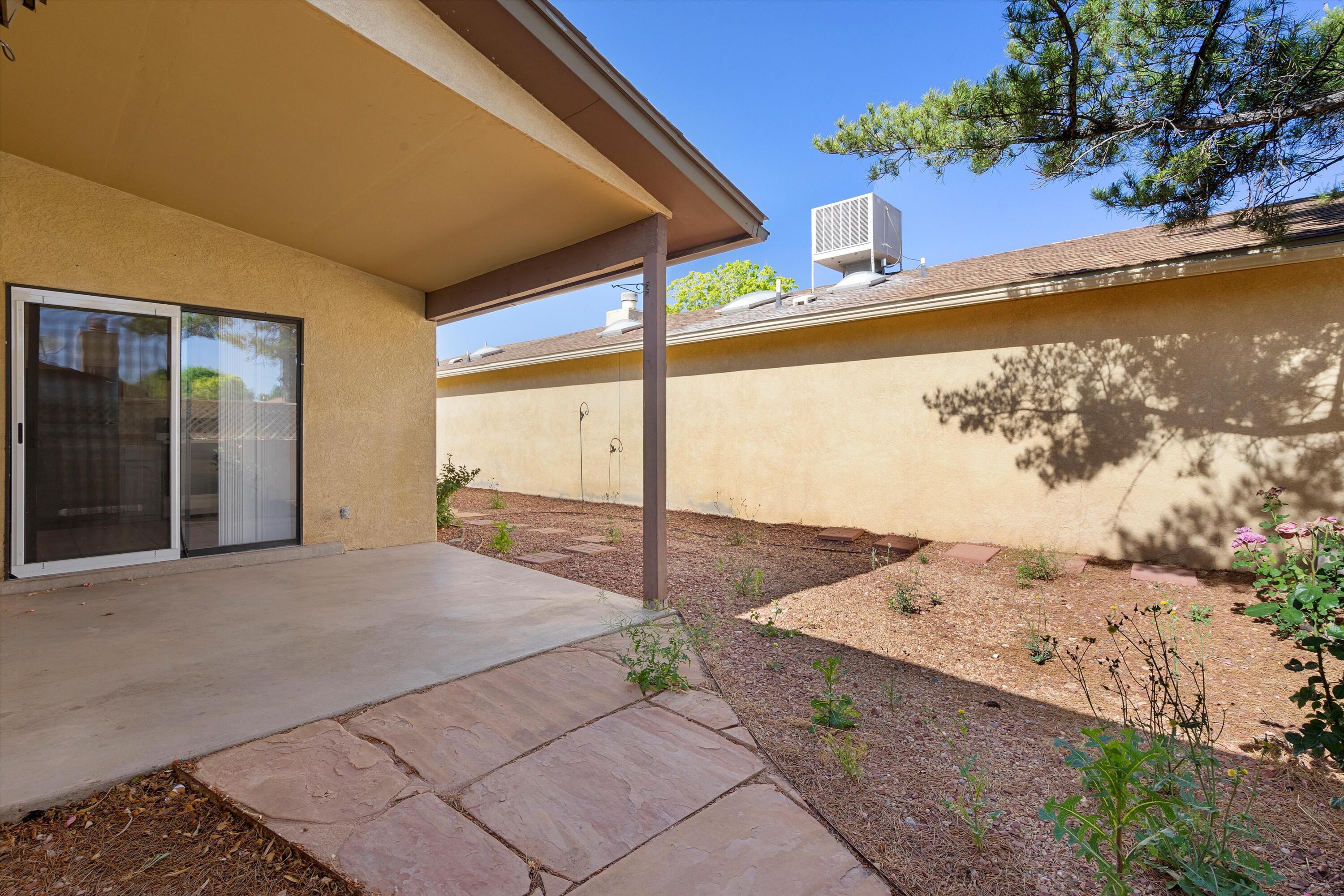 10521 Griffith Park Drive NE