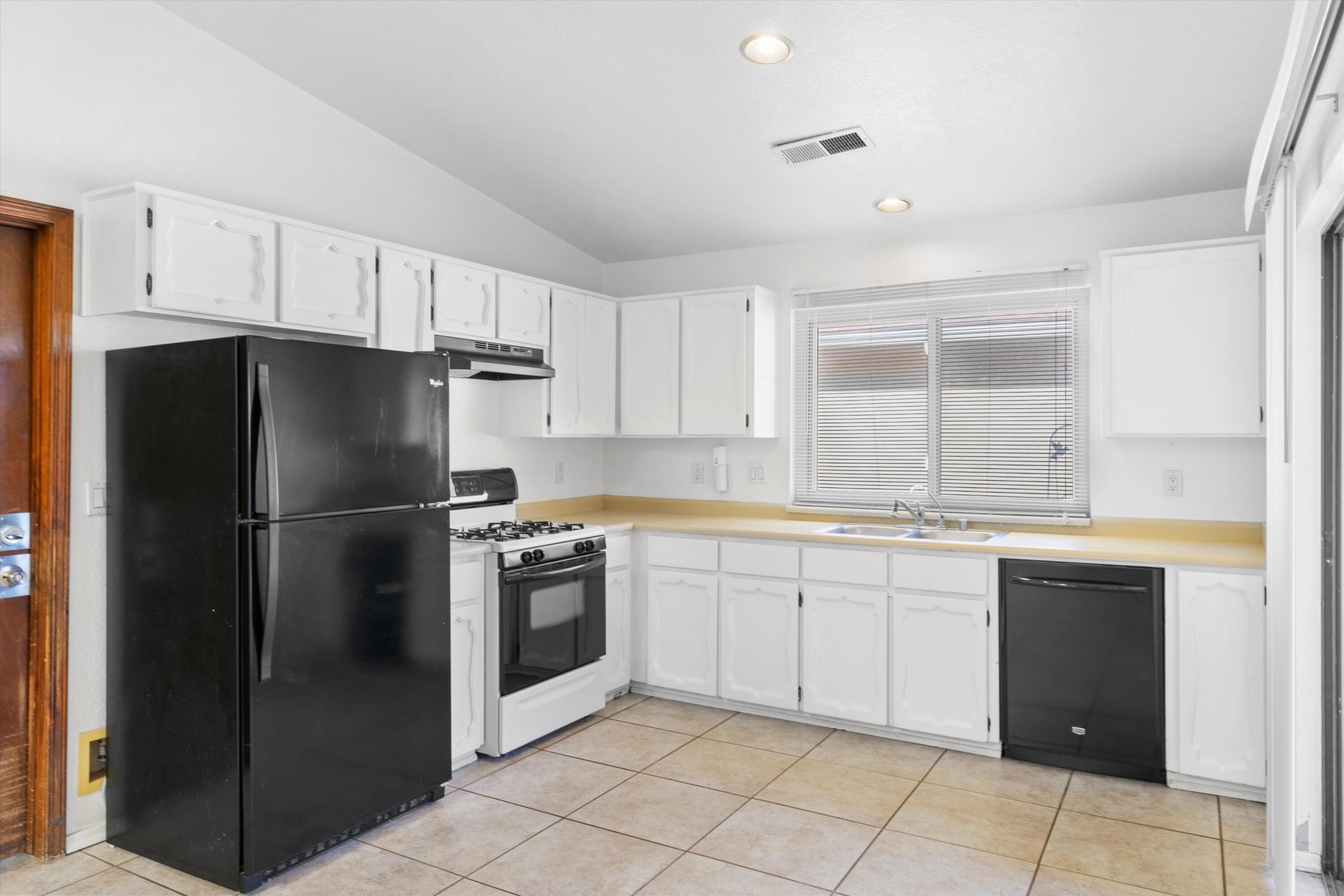 10521 Griffith Park Drive NE