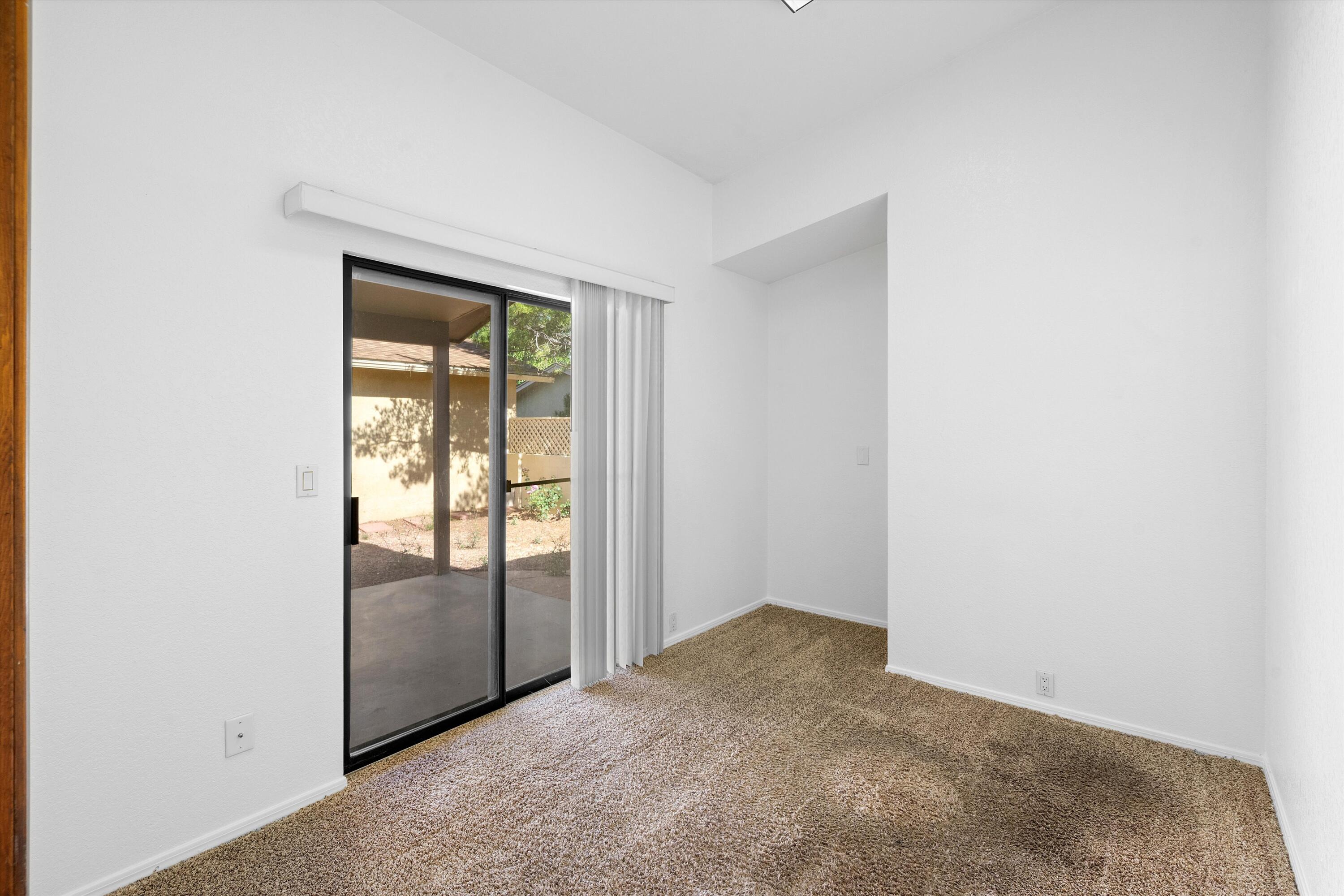 10521 Griffith Park Drive NE