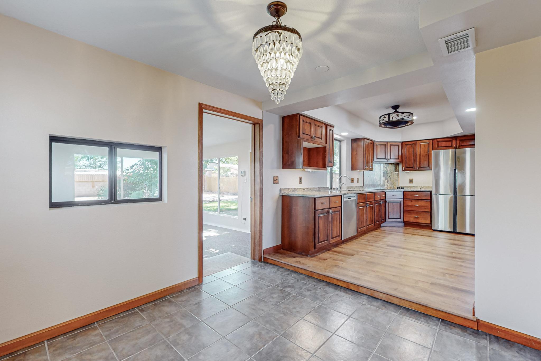 833 Palo Duro Avenue NW