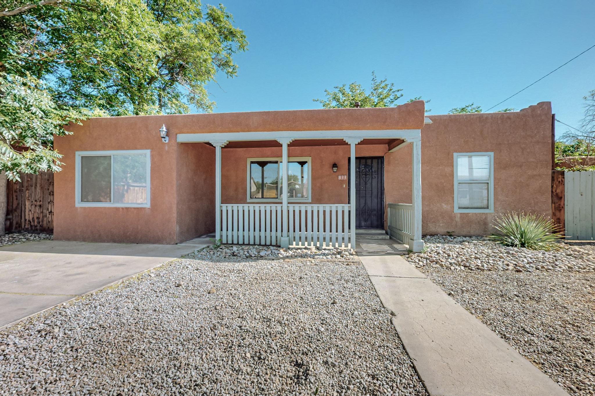 833 Palo Duro Avenue NW