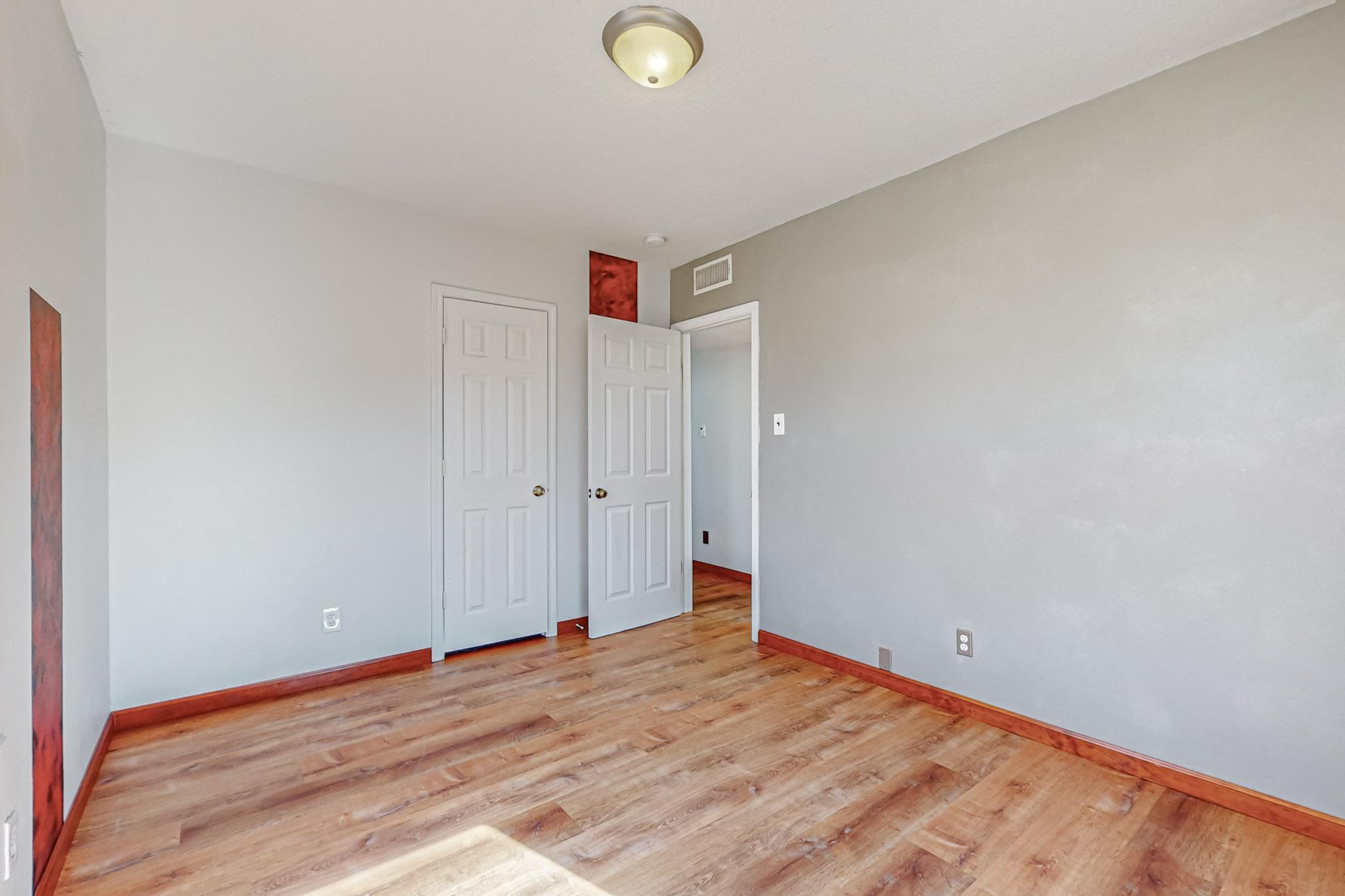 833 Palo Duro Avenue NW