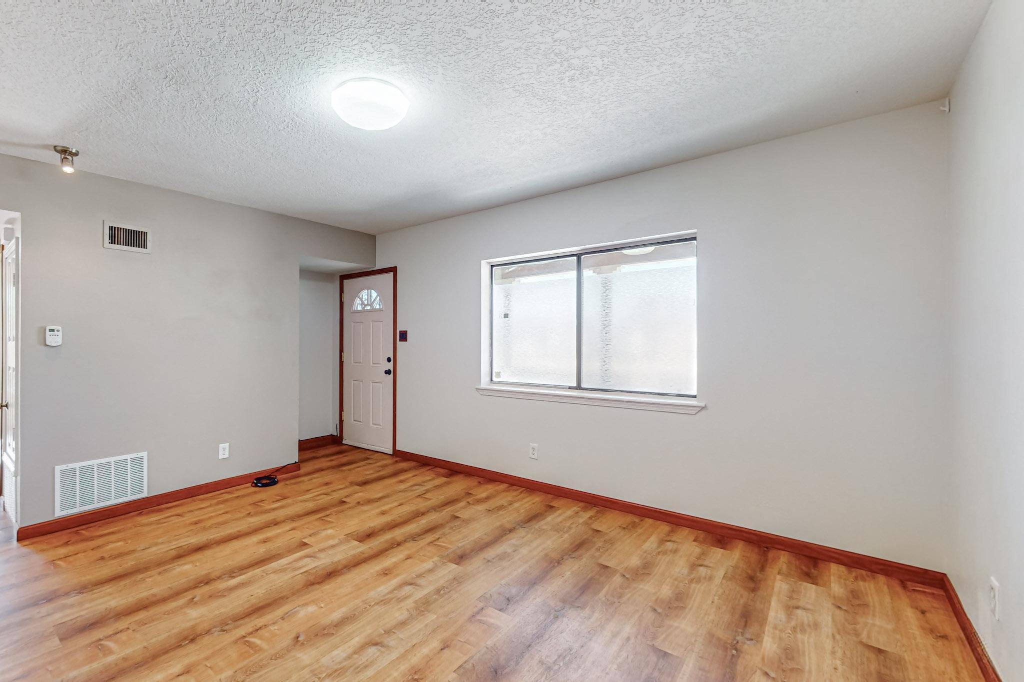 833 Palo Duro Avenue NW
