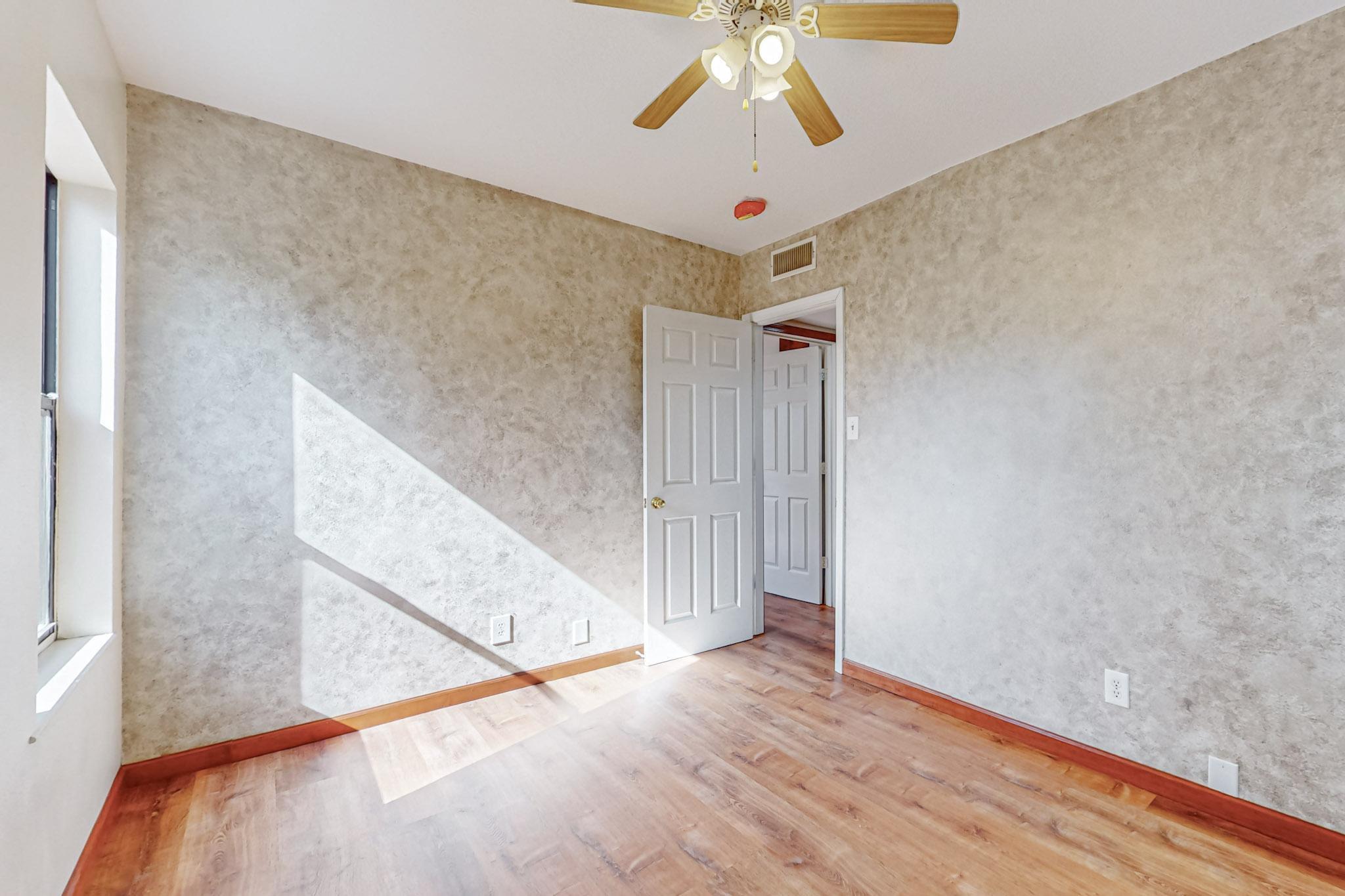 833 Palo Duro Avenue NW