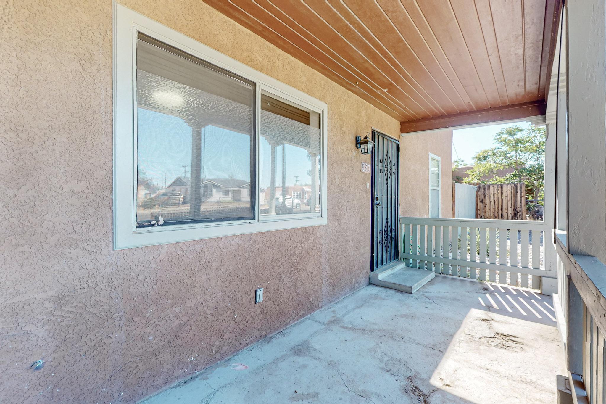 833 Palo Duro Avenue NW