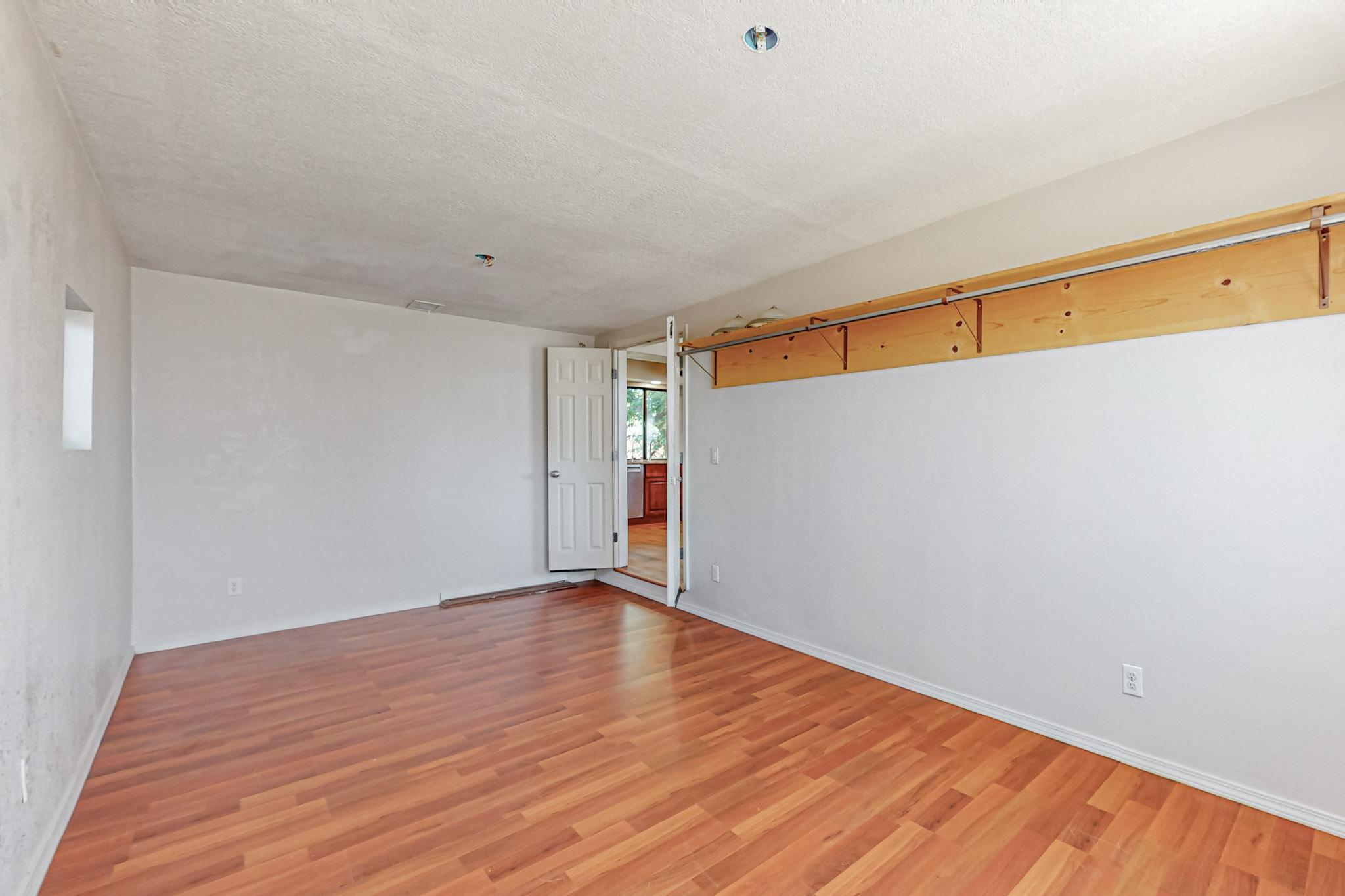 833 Palo Duro Avenue NW