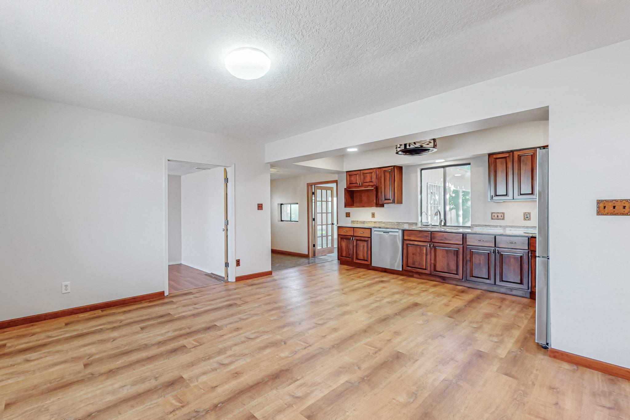 833 Palo Duro Avenue NW