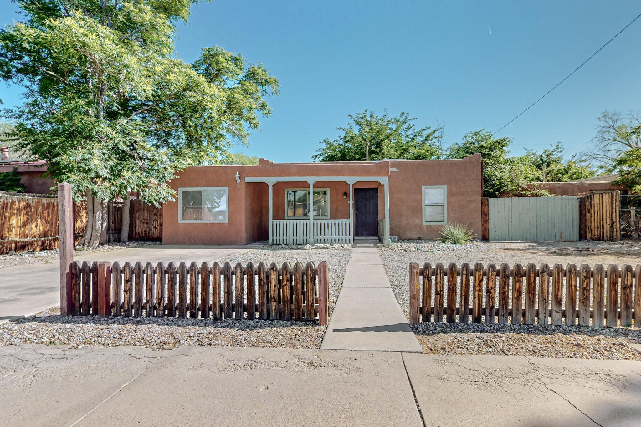 833 Palo Duro Avenue NW