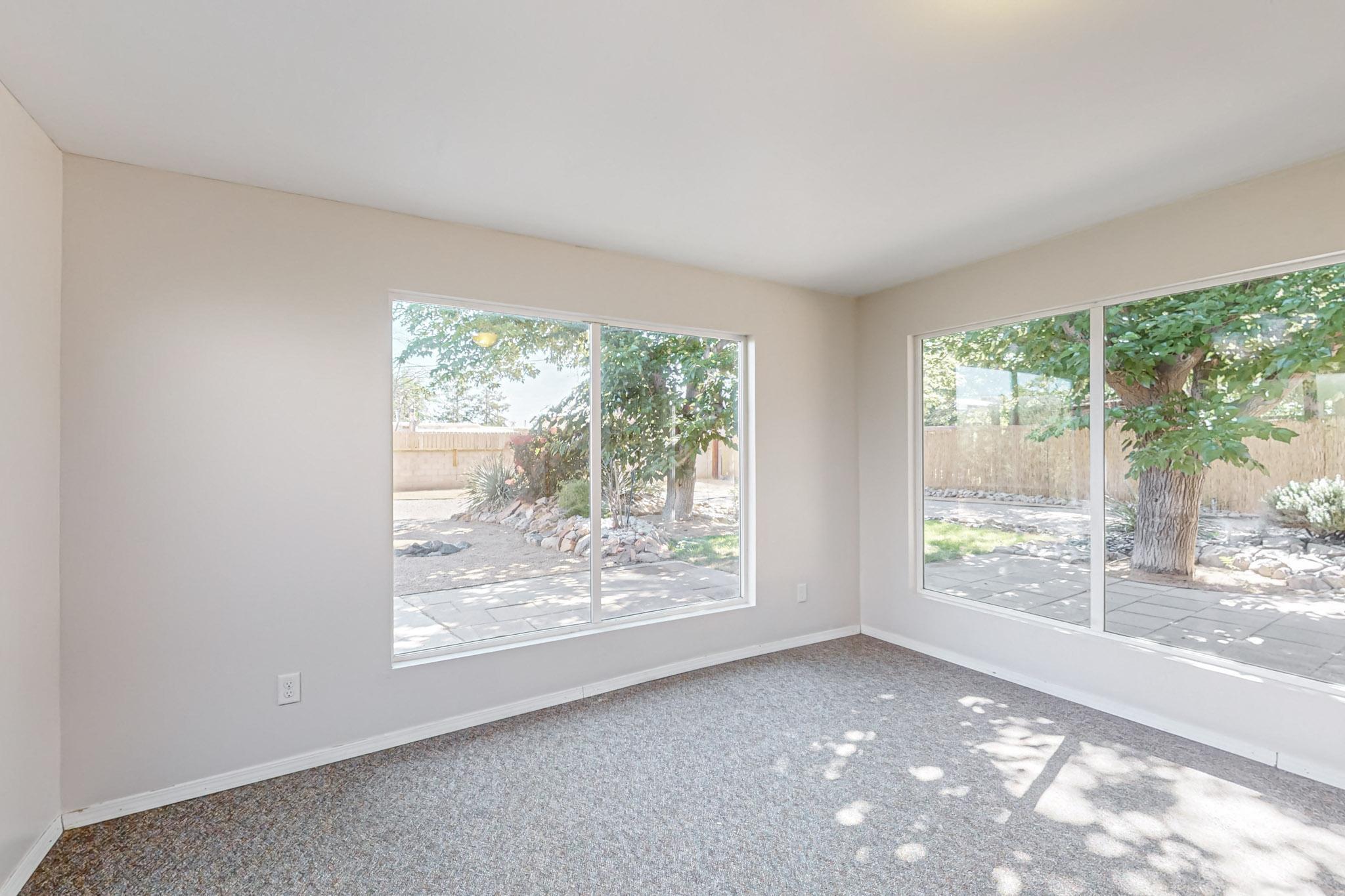 833 Palo Duro Avenue NW