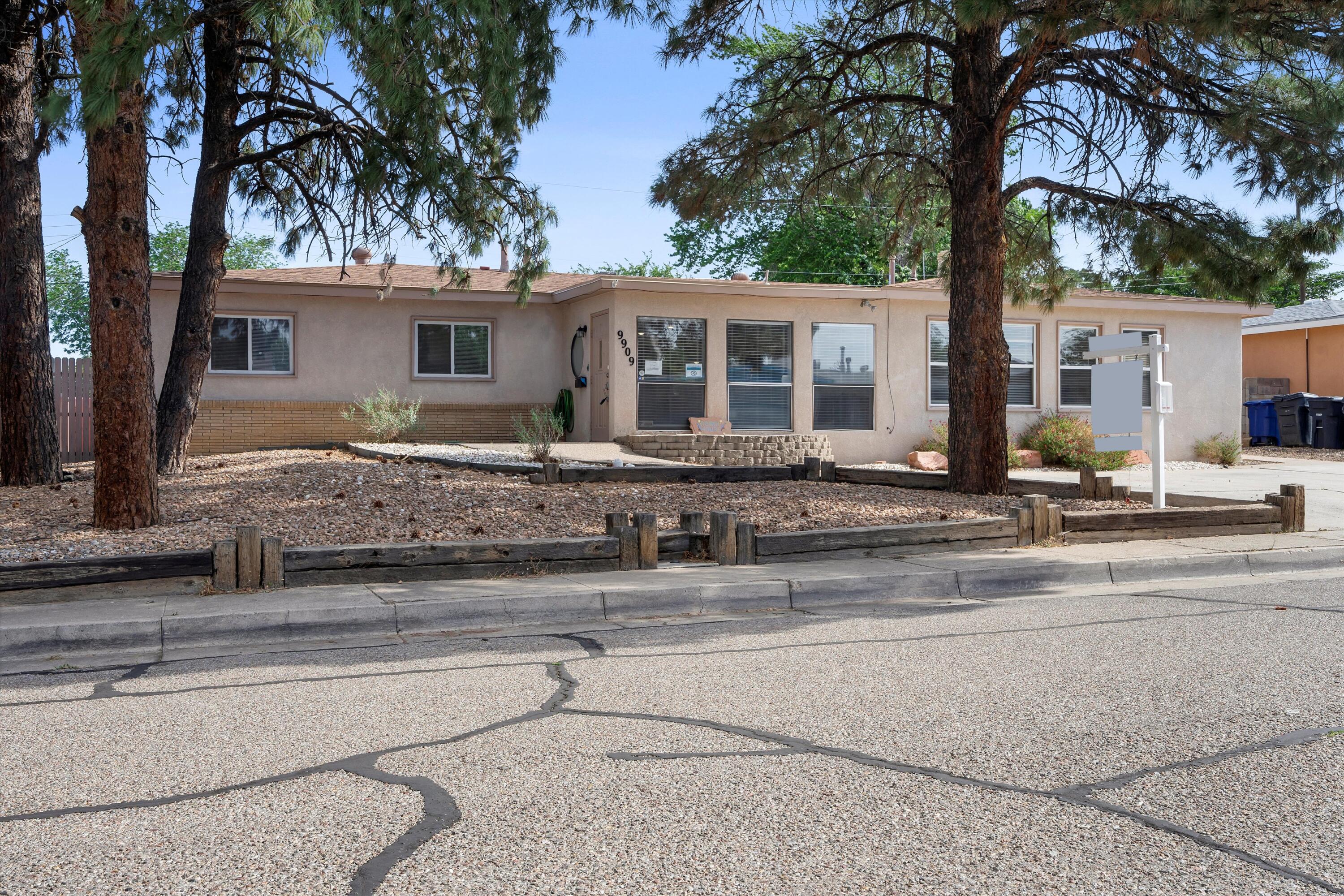 9909 Robin Avenue NE