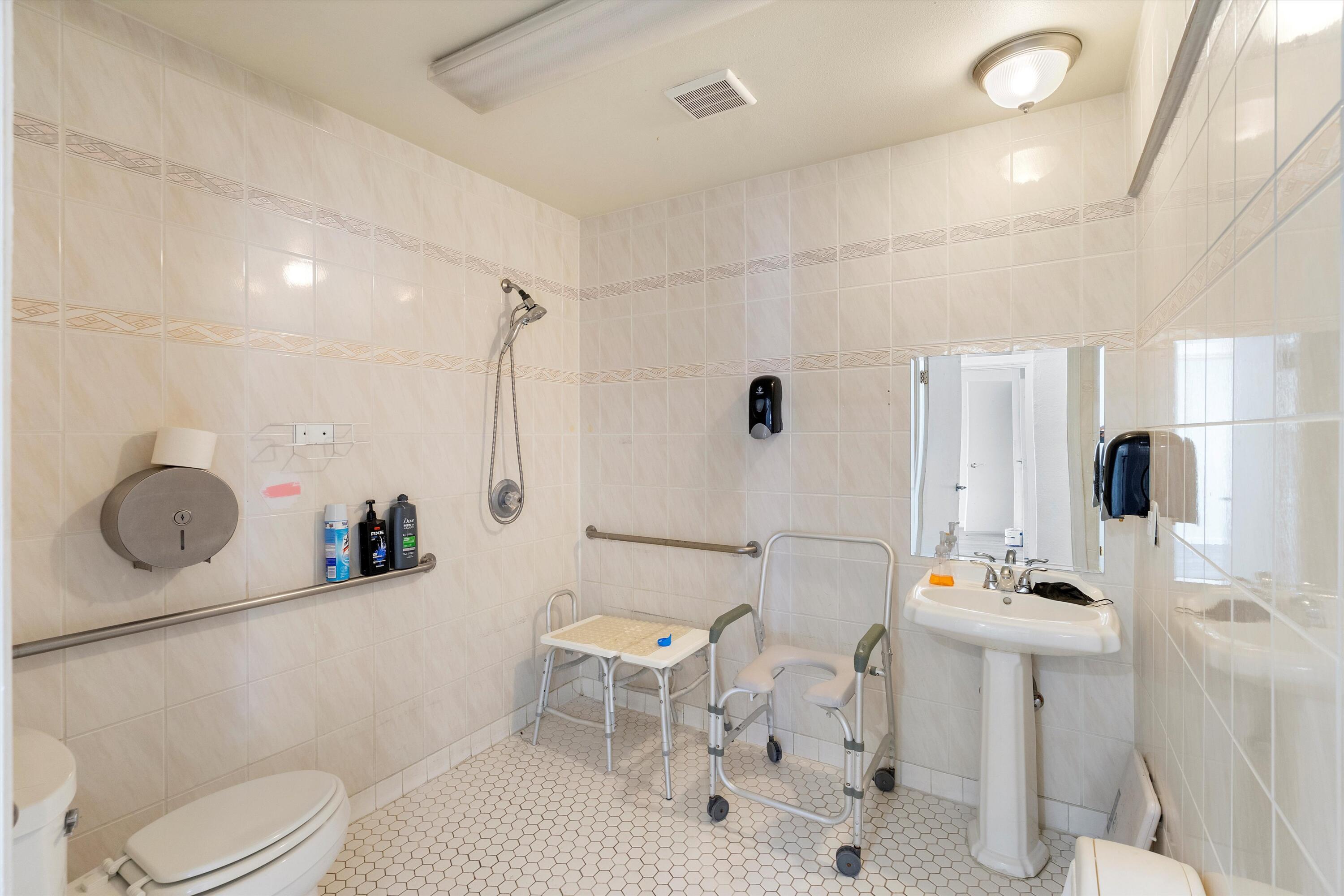 9909 Robin Avenue NE