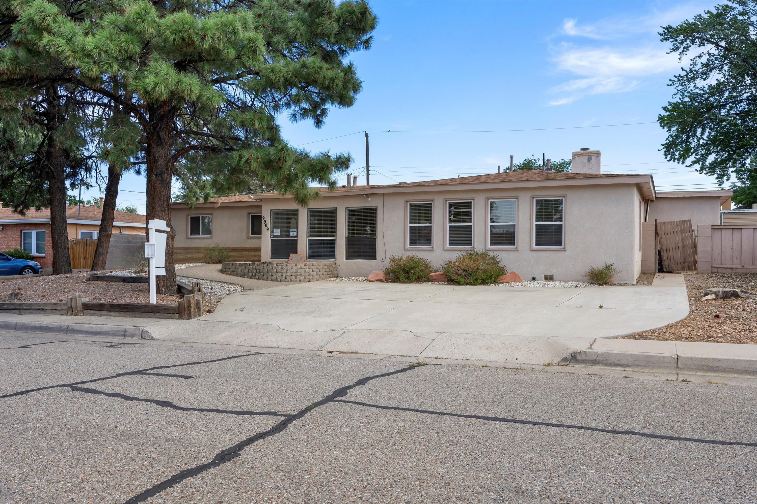 9909 Robin Avenue NE