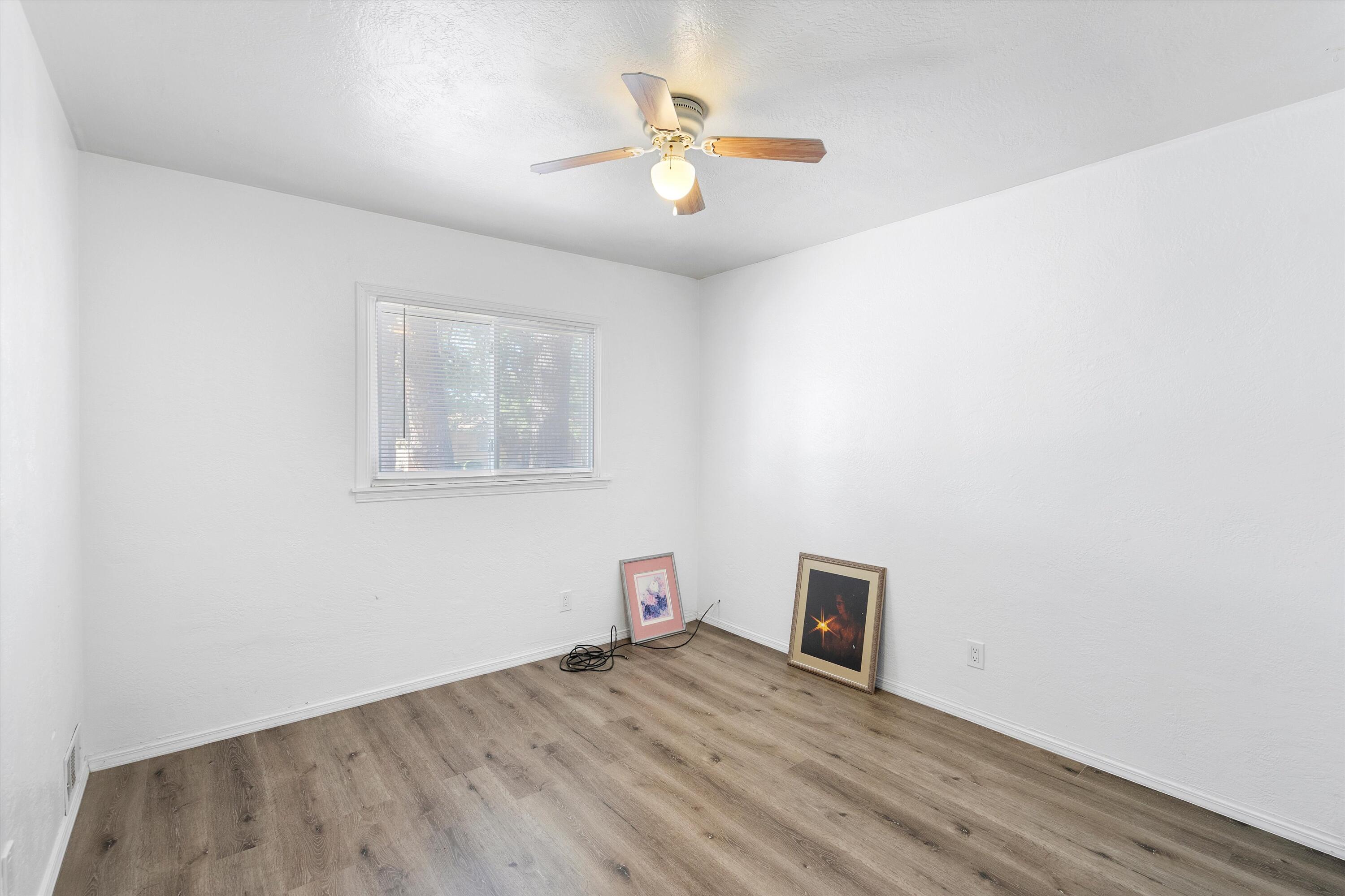 9909 Robin Avenue NE