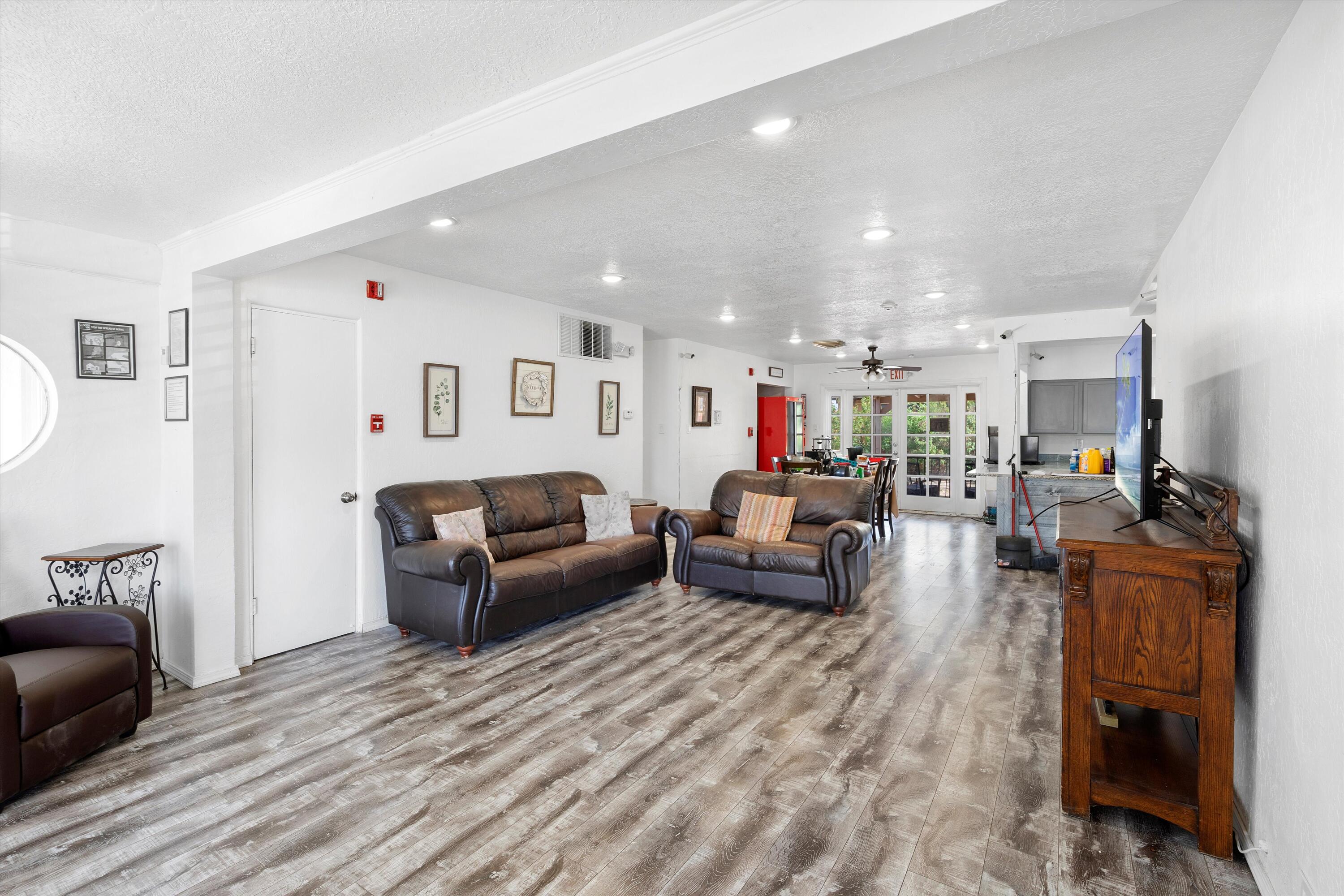 9909 Robin Avenue NE