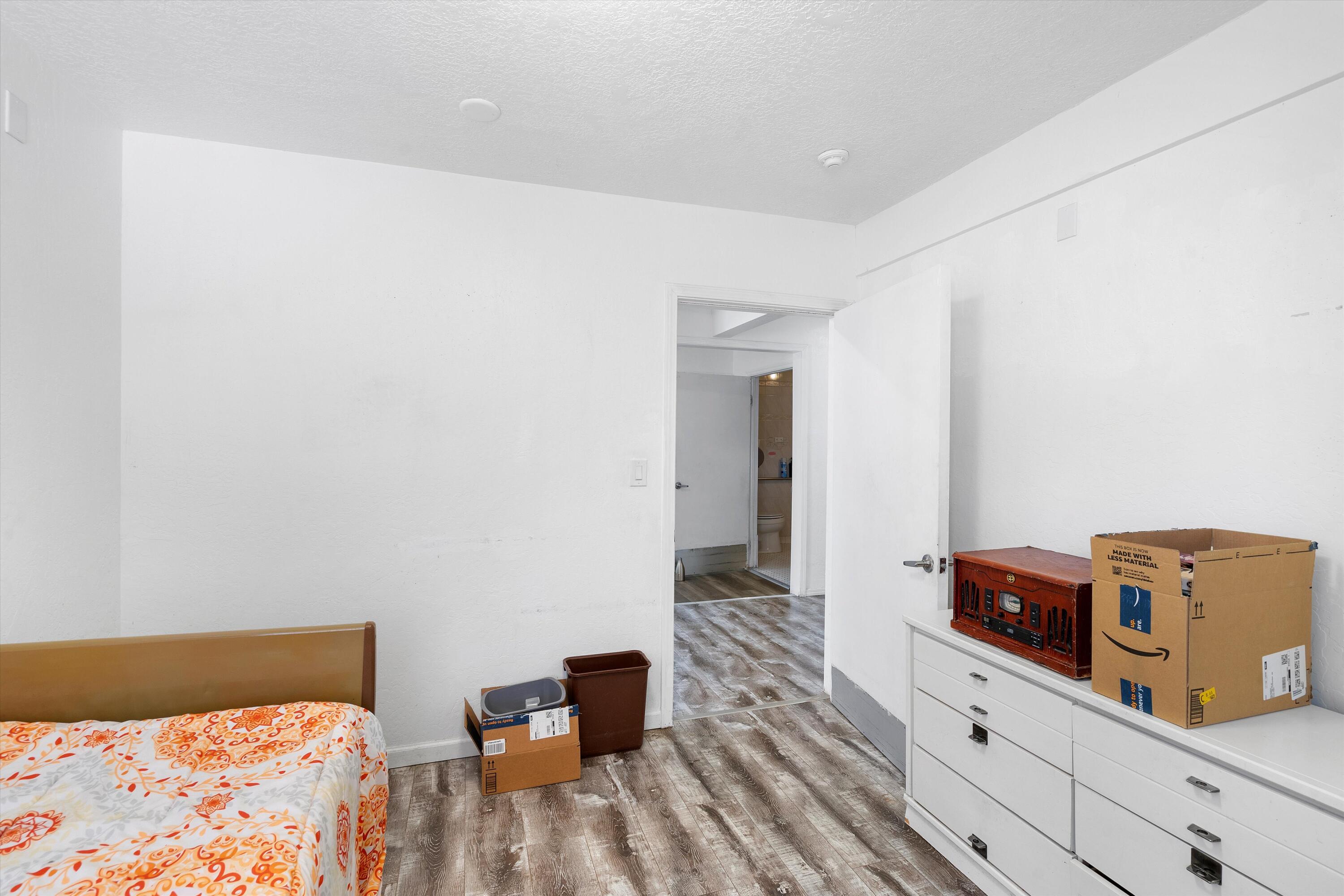 9909 Robin Avenue NE