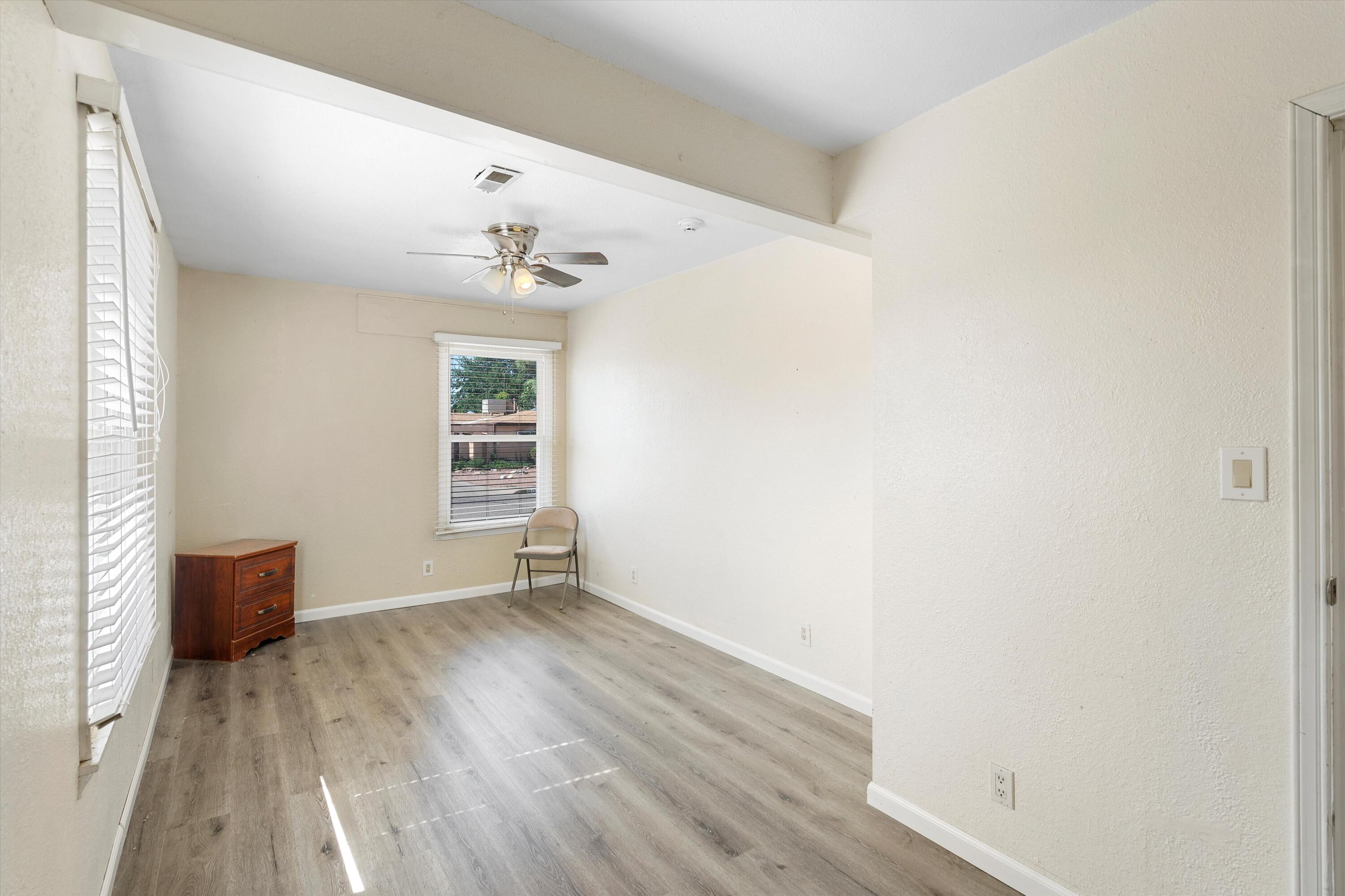 9909 Robin Avenue NE