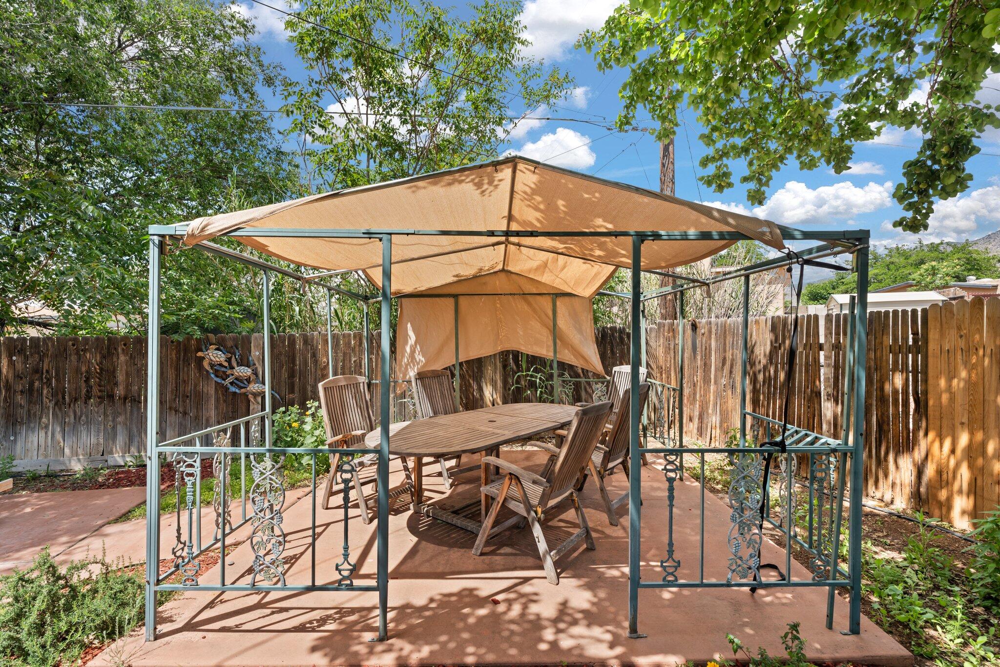 1828 Sandler Court NE