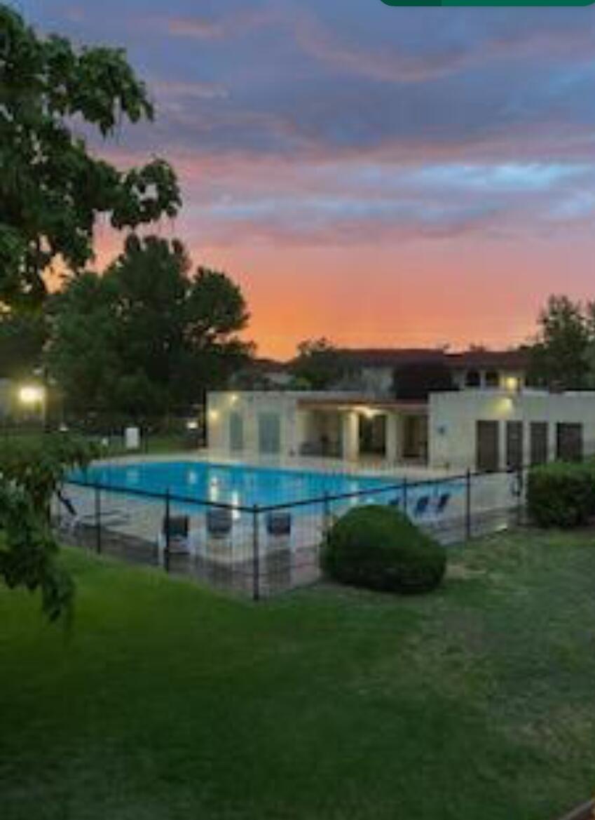 933 Country Club Drive SE J