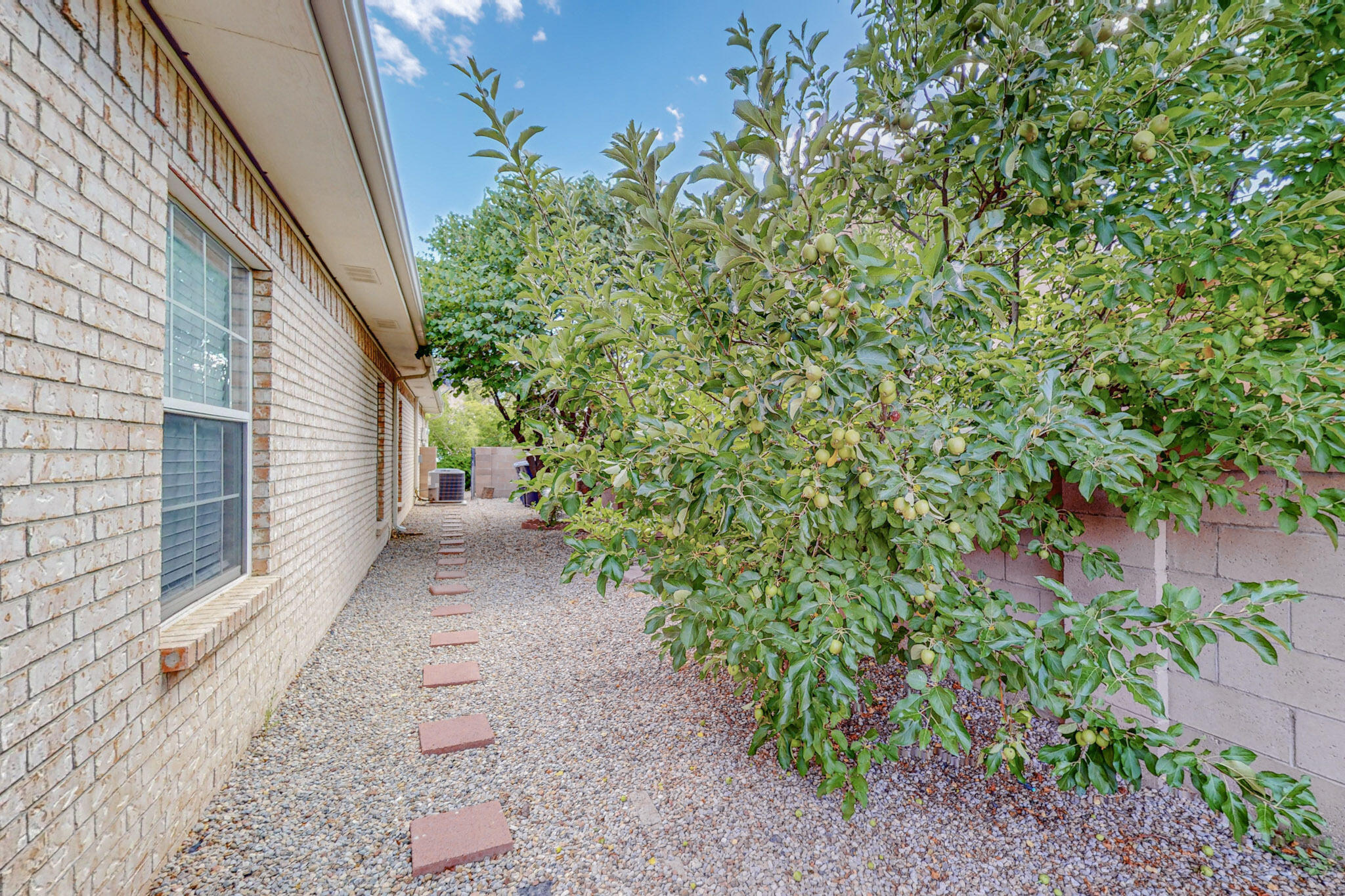 7027 Sendero Road NW