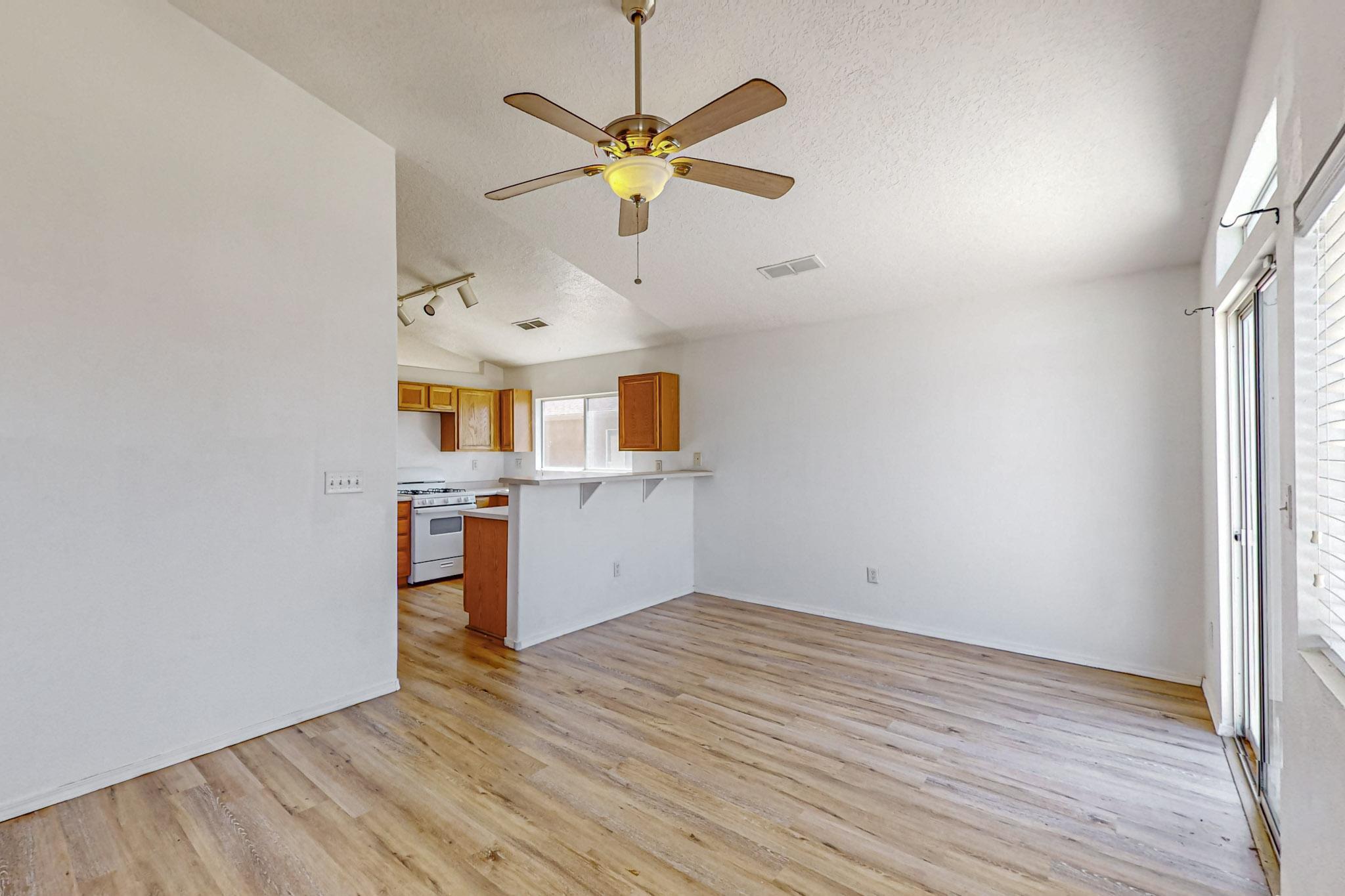 6236 Vaughn Drive NE