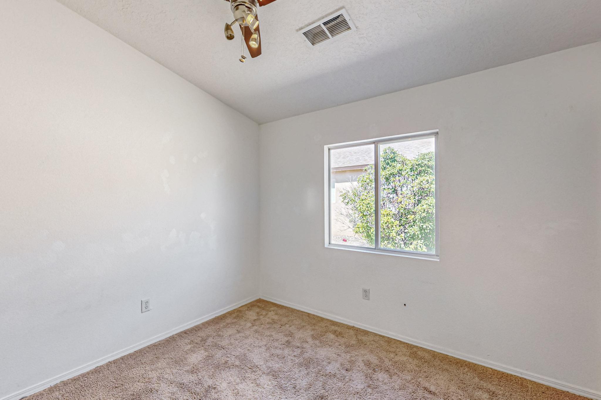 6236 Vaughn Drive NE