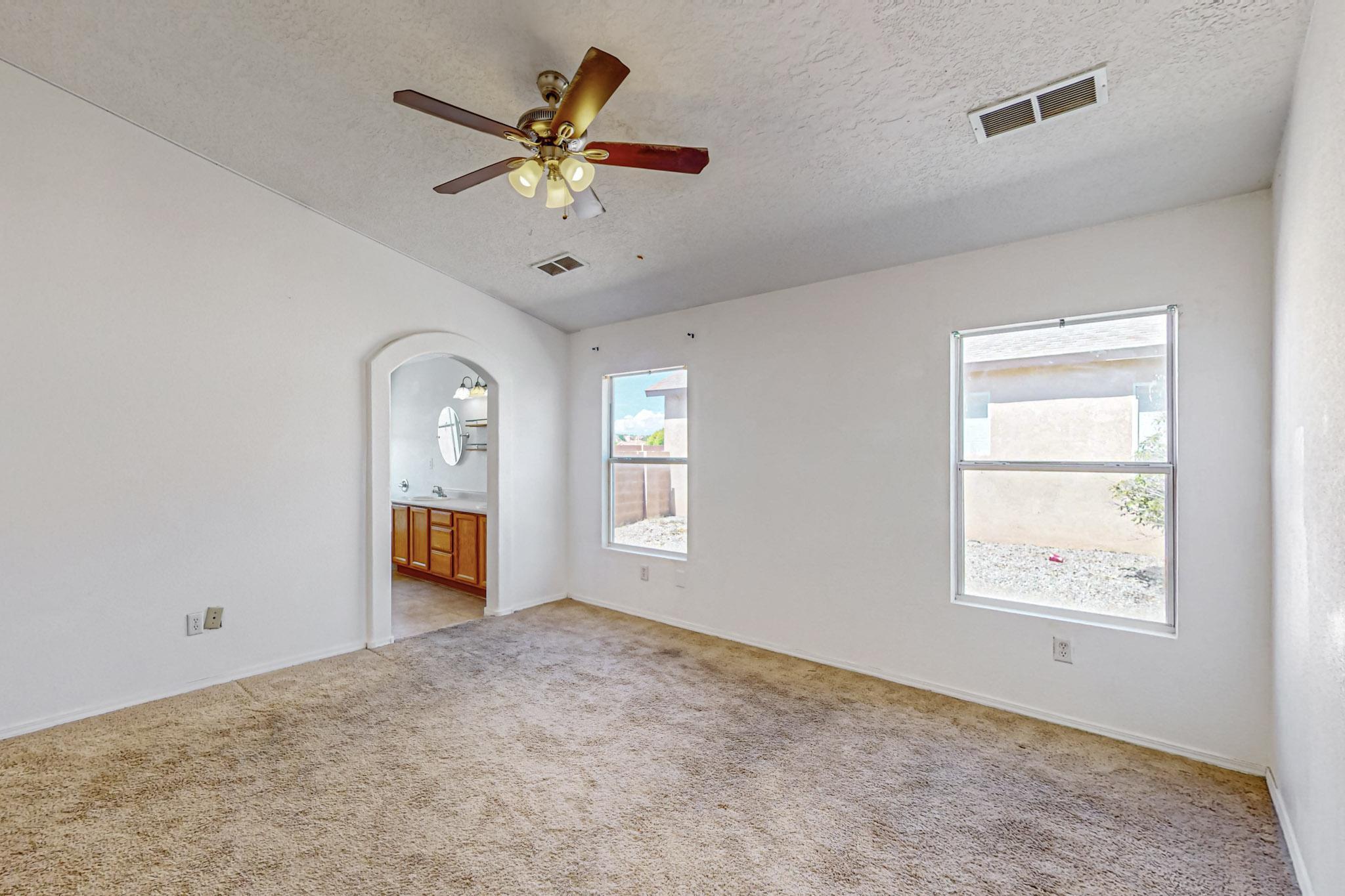 6236 Vaughn Drive NE