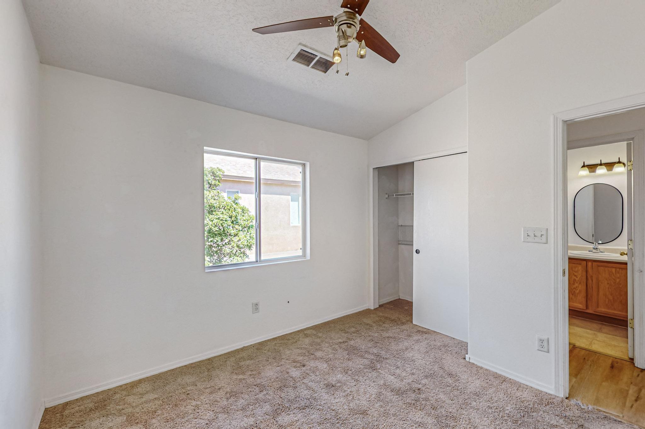 6236 Vaughn Drive NE