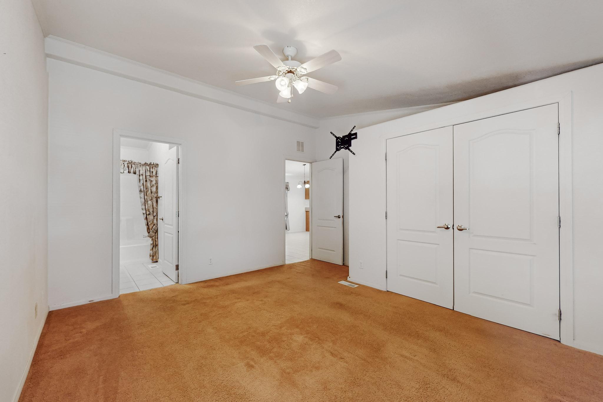 216 Thaxton Avenue SE