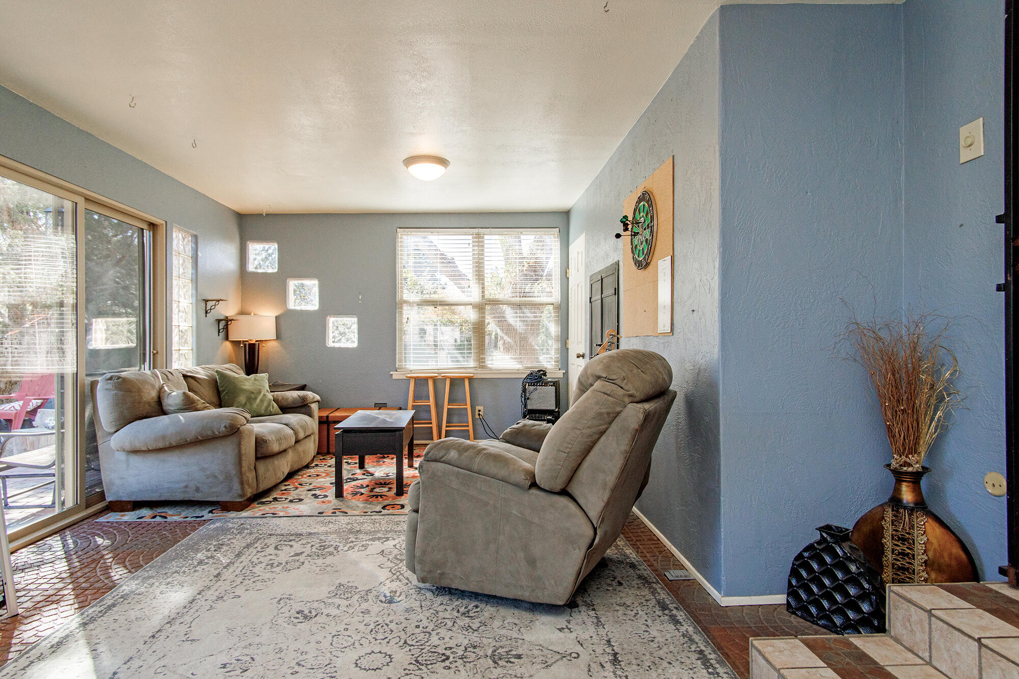 7304 Vista Del Arroyo Avenue NE