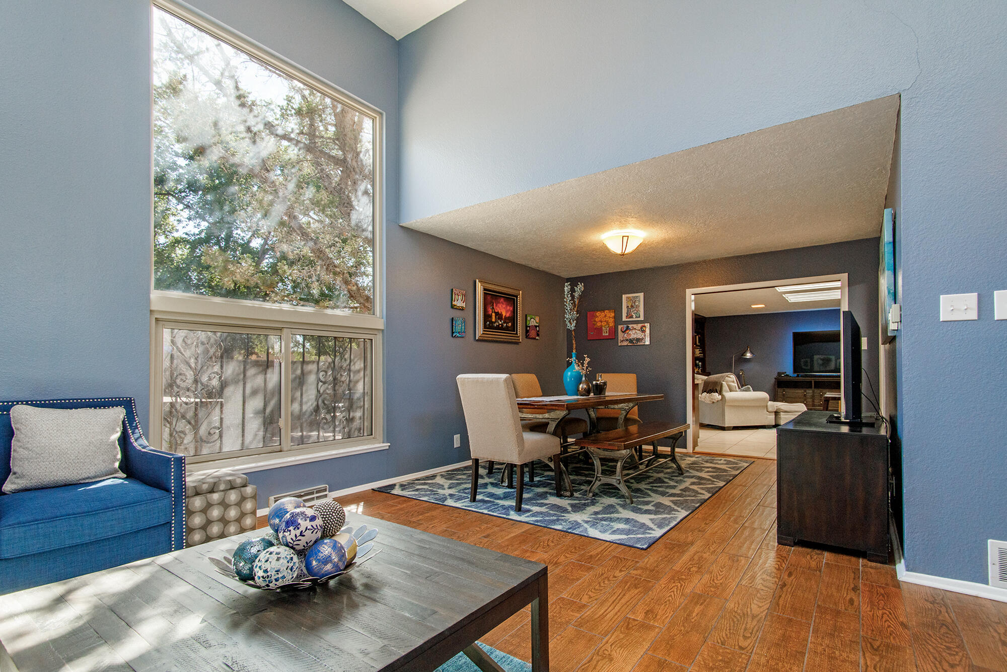 7304 Vista Del Arroyo Avenue NE