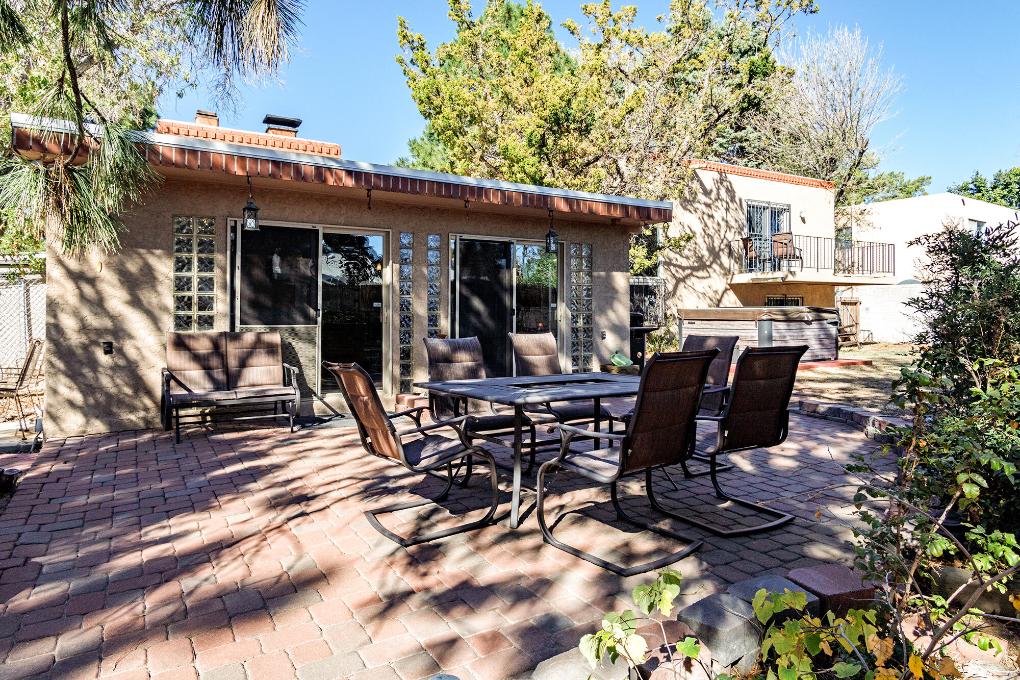 7304 Vista Del Arroyo Avenue NE