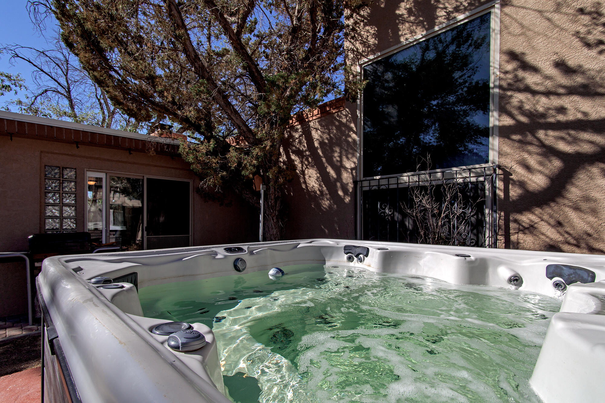 7304 Vista Del Arroyo Avenue NE