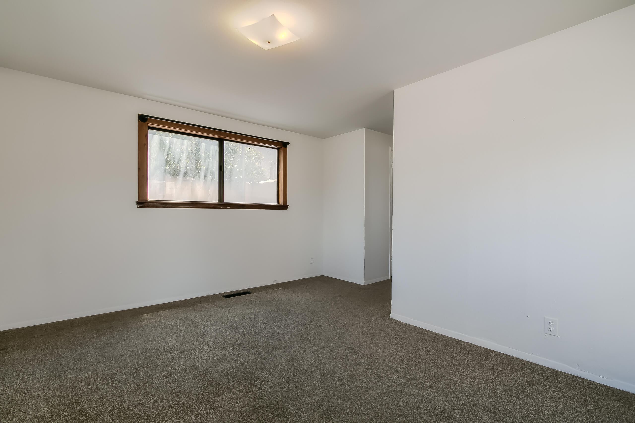 306 Tulane Drive SE