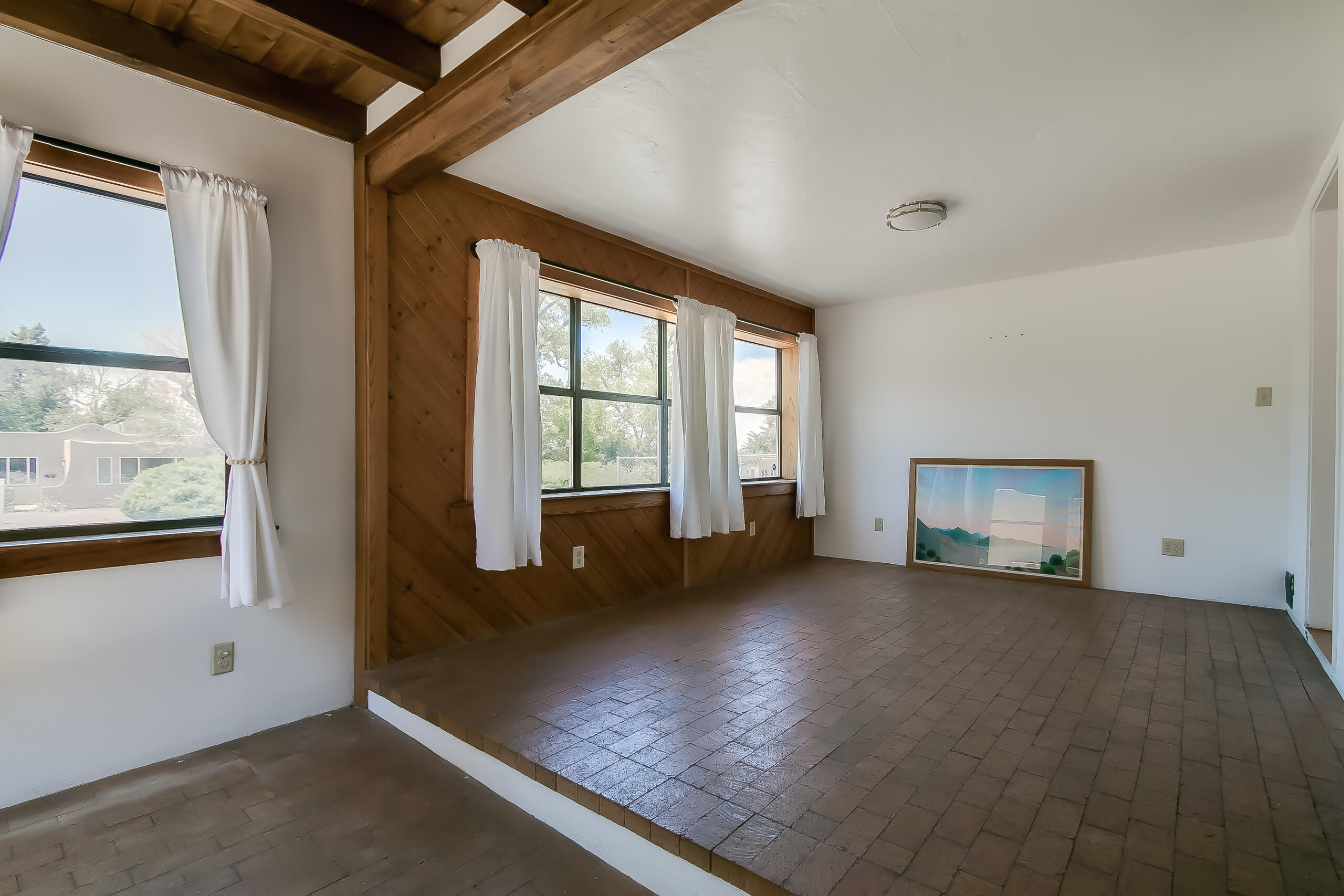 306 Tulane Drive SE