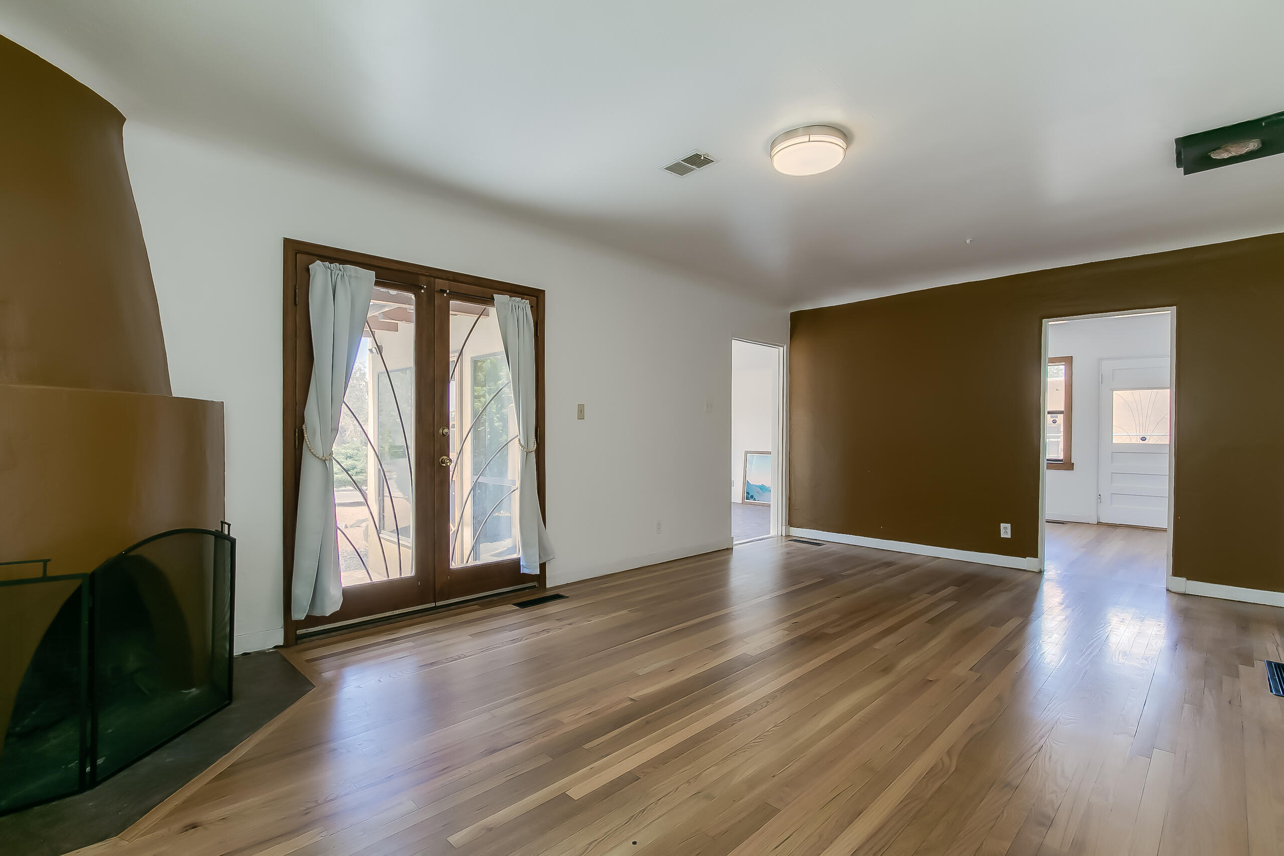 306 Tulane Drive SE
